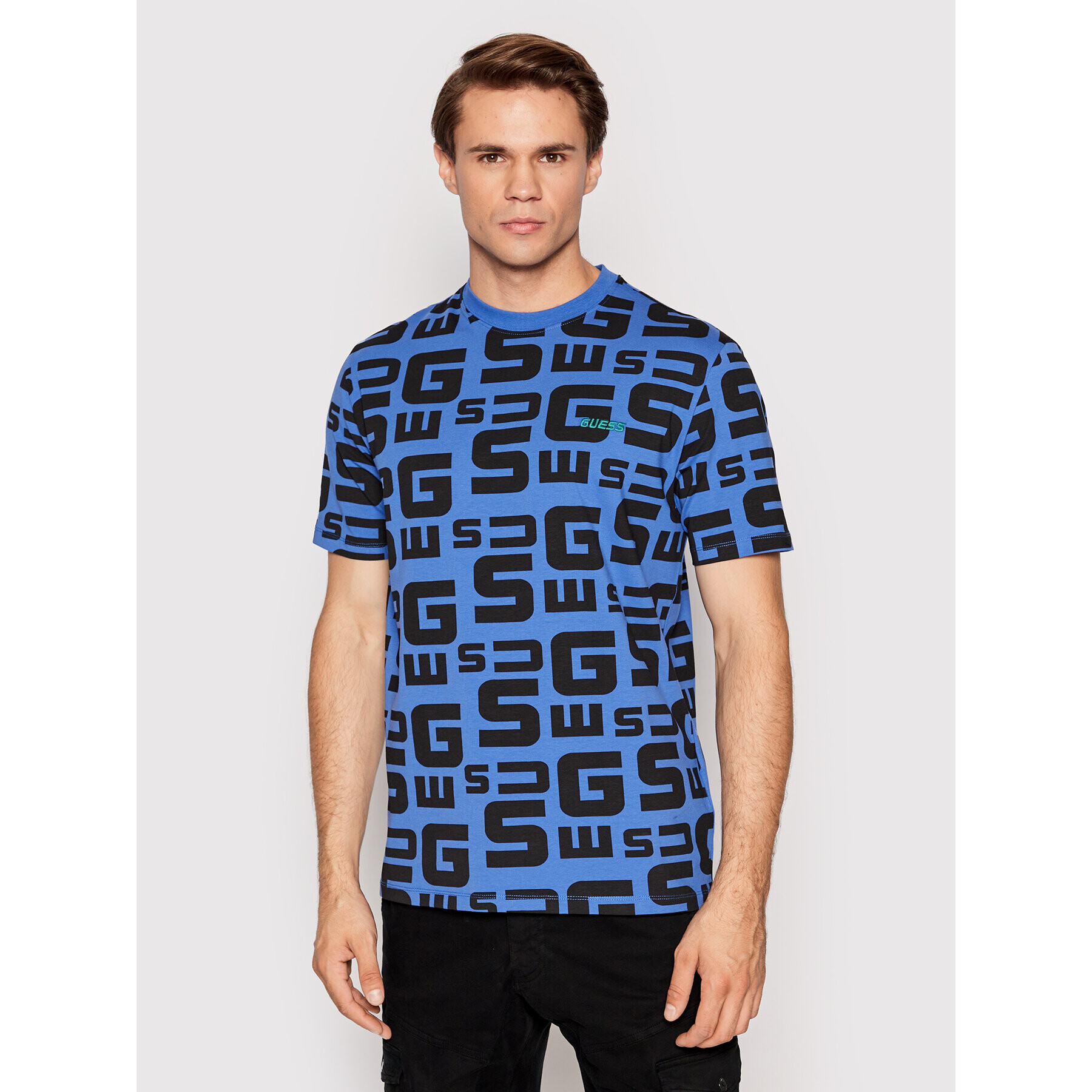 Guess T-Shirt All Over Logo Z2YI08 J1311 Modrá Regular Fit - Pepit.cz