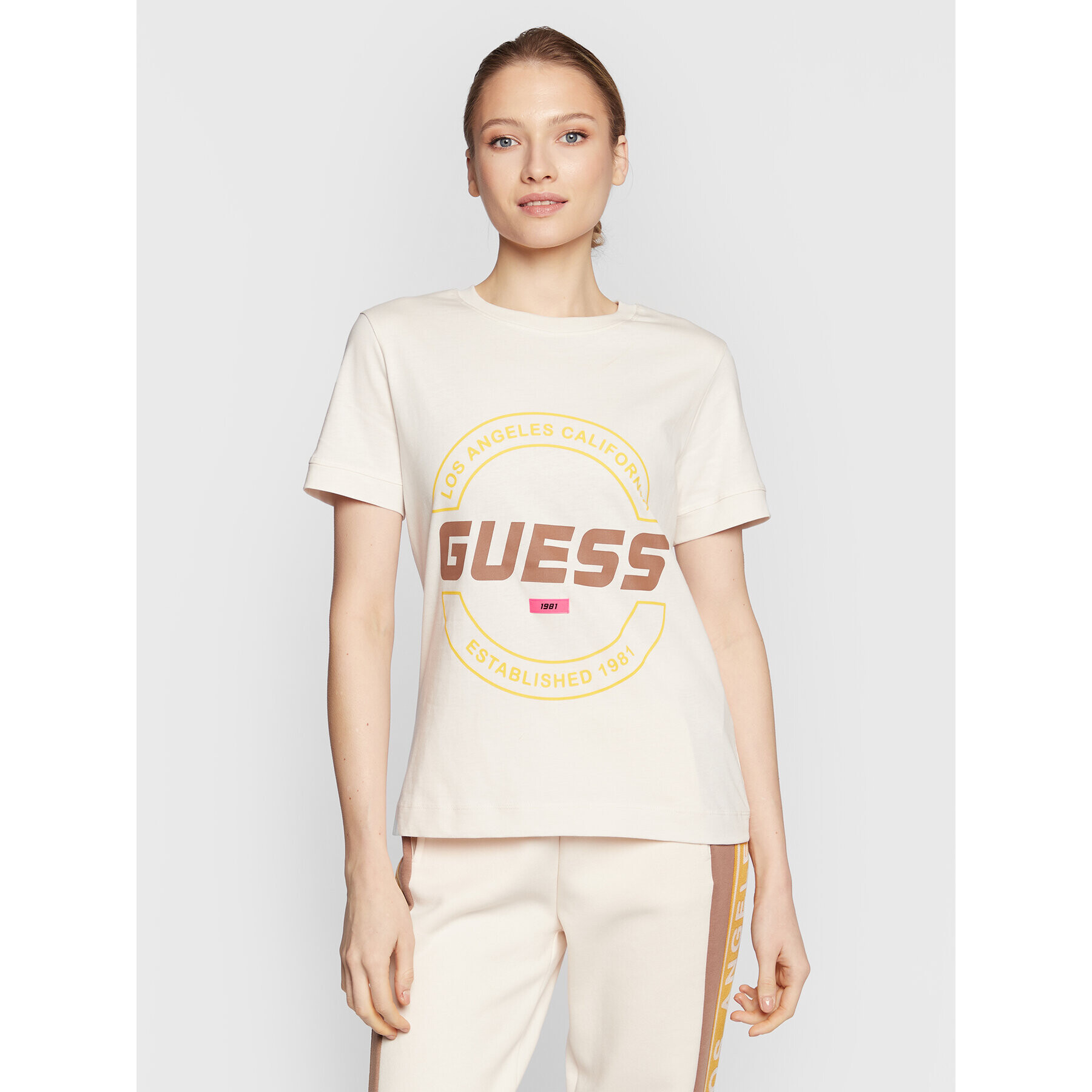 Guess T-Shirt Bryana V3RI00 I3Z14 Béžová Regular Fit - Pepit.cz