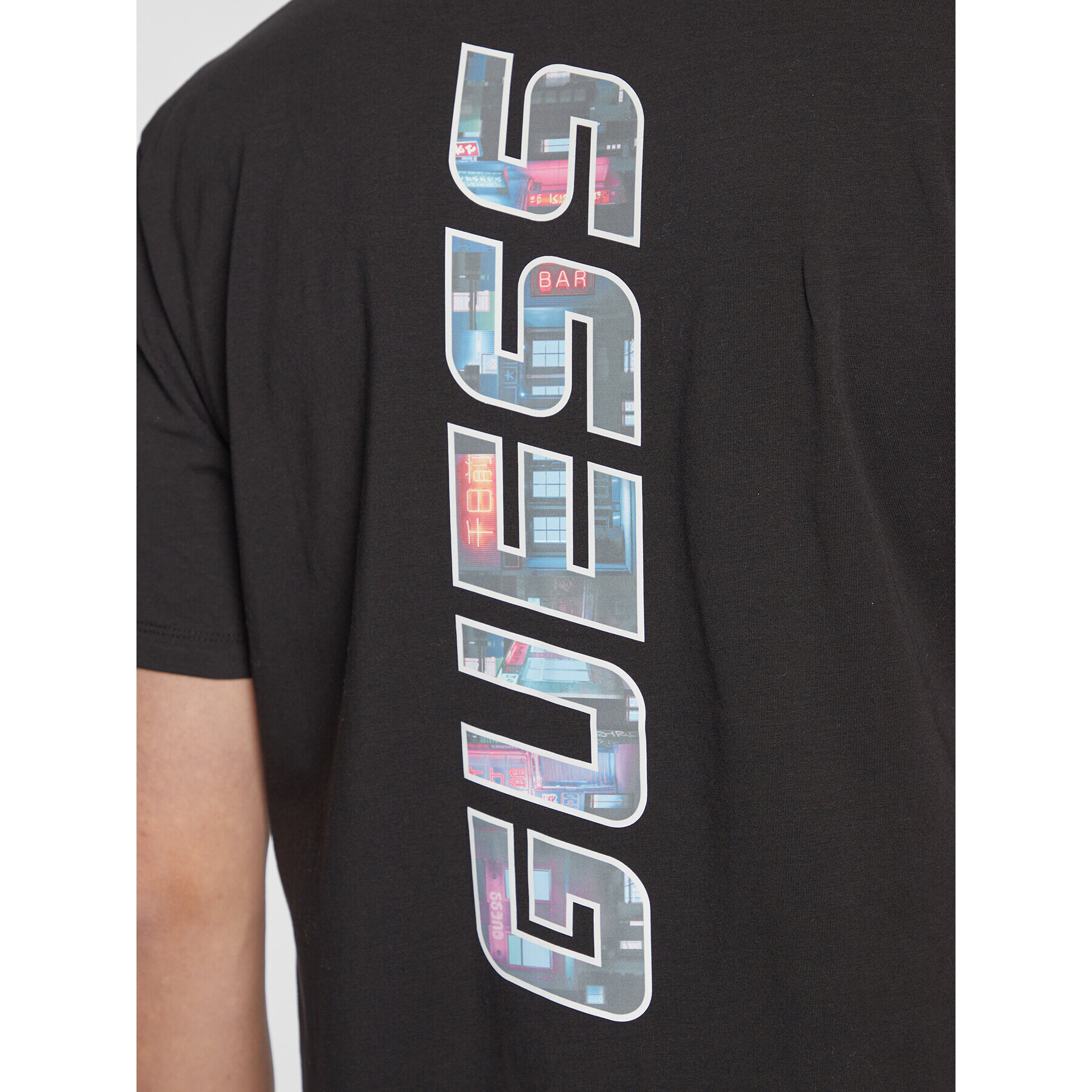 Guess T-Shirt Buster Z3GI06 J1314 Černá Slim Fit - Pepit.cz