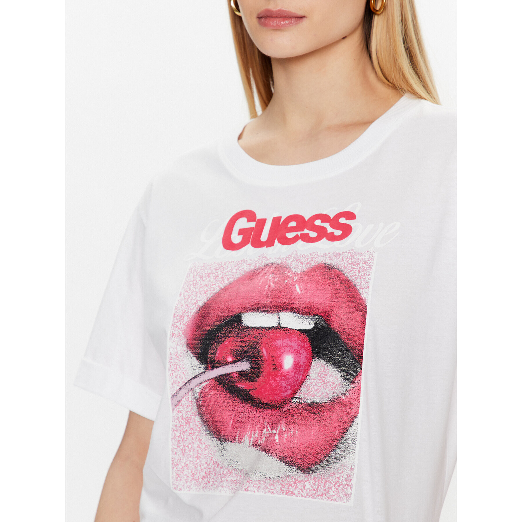 Guess T-Shirt Cherry W3GI22 JA914 Bílá Boxy Fit - Pepit.cz