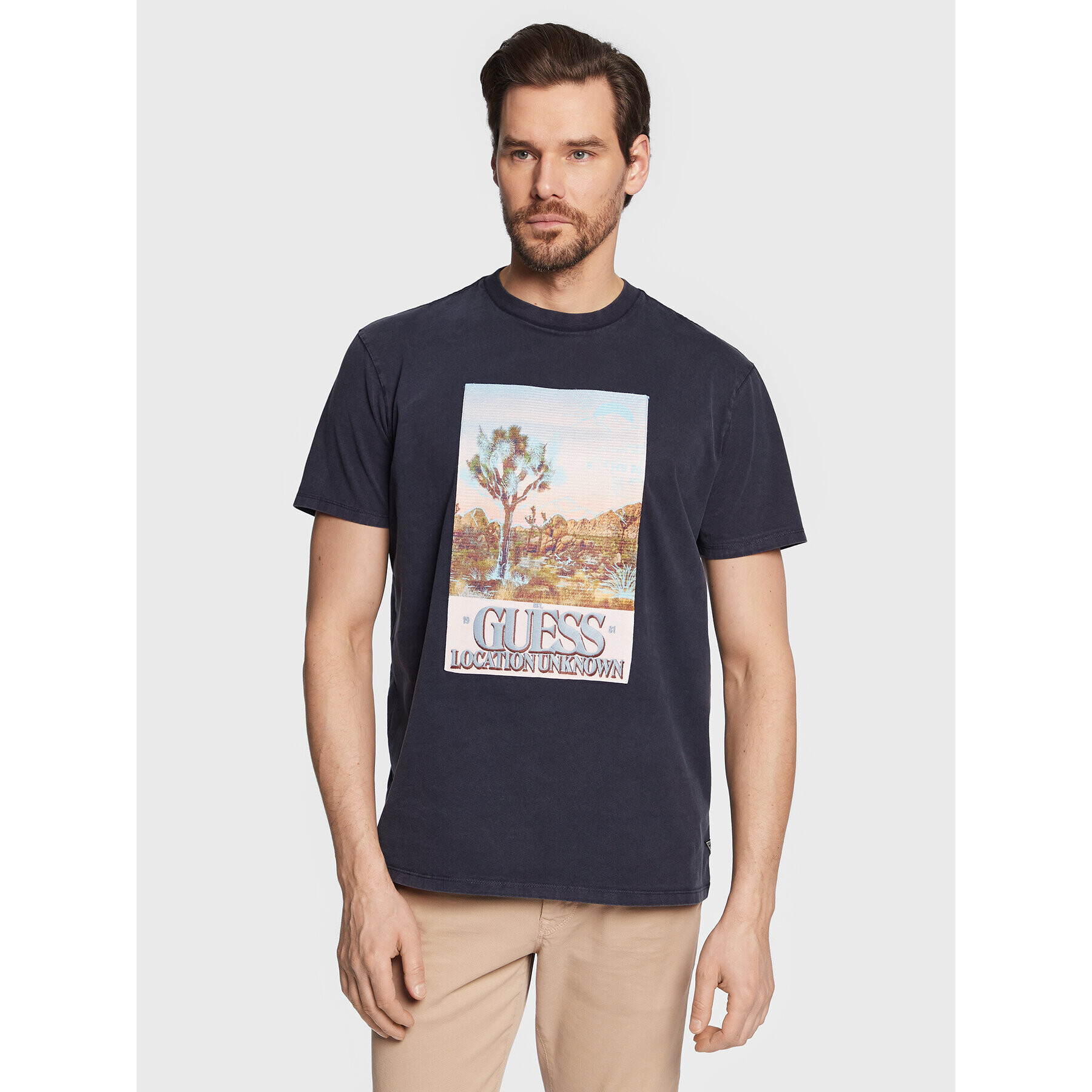 Guess T-Shirt Desert Photo M3GI74 KA260 Tmavomodrá Regular Fit - Pepit.cz