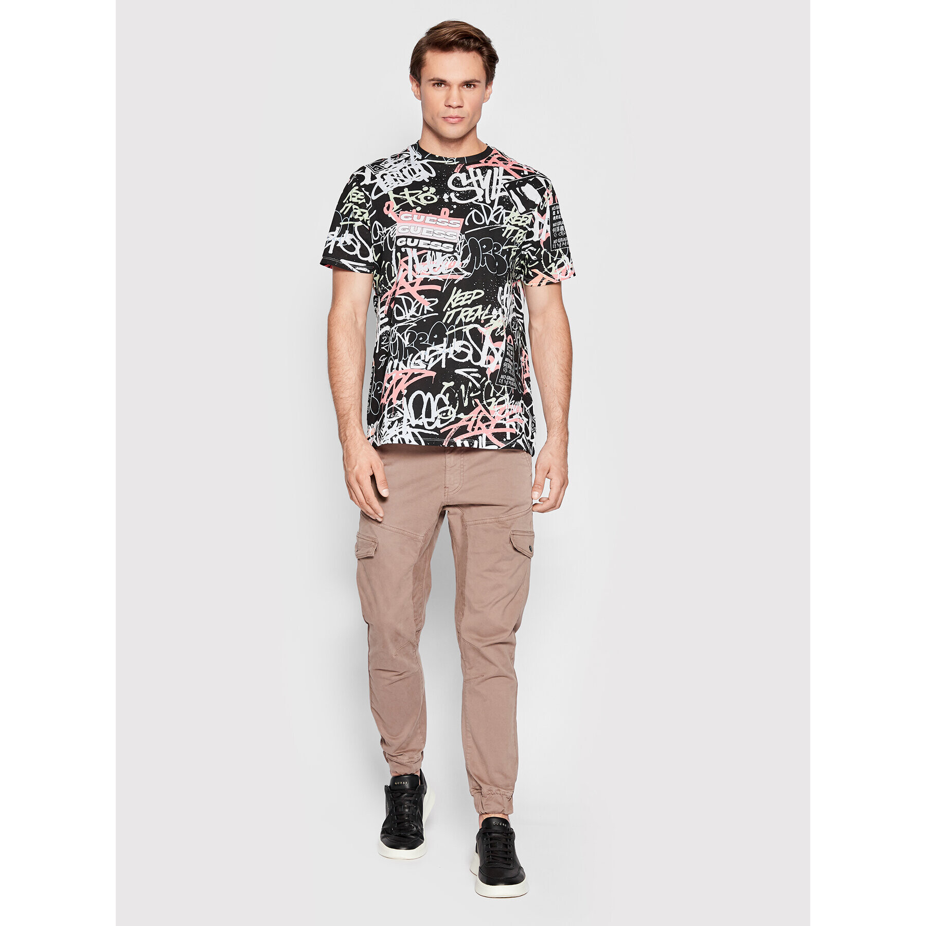 Guess T-Shirt Eco Graphic M2YI10 K9RM1 Barevná Slim Fit - Pepit.cz