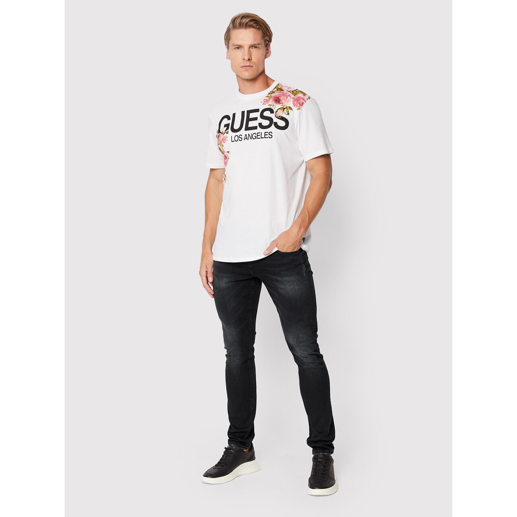 Guess T-Shirt Floral Logo M2BI75 K9RM3 Bílá Regular Fit - Pepit.cz