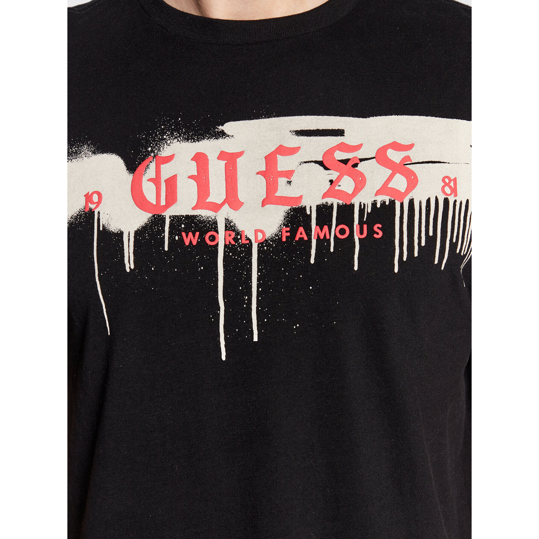 Guess T-Shirt Graffiti M3RI75 KBDK0 Černá Slim Fit - Pepit.cz