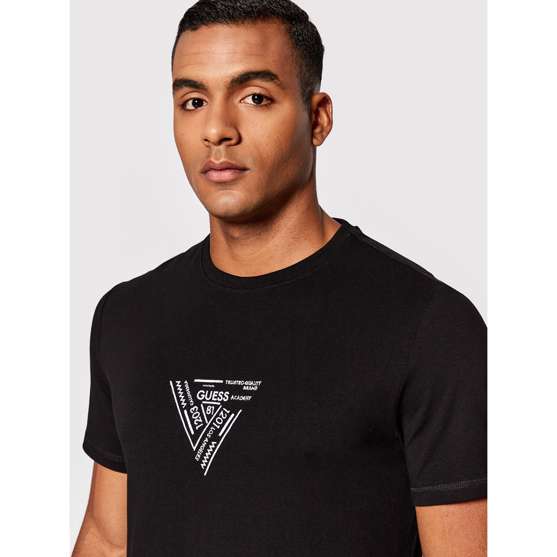 Guess T-Shirt Jimmy M2YI30 J1311 Černá Slim Fit - Pepit.cz