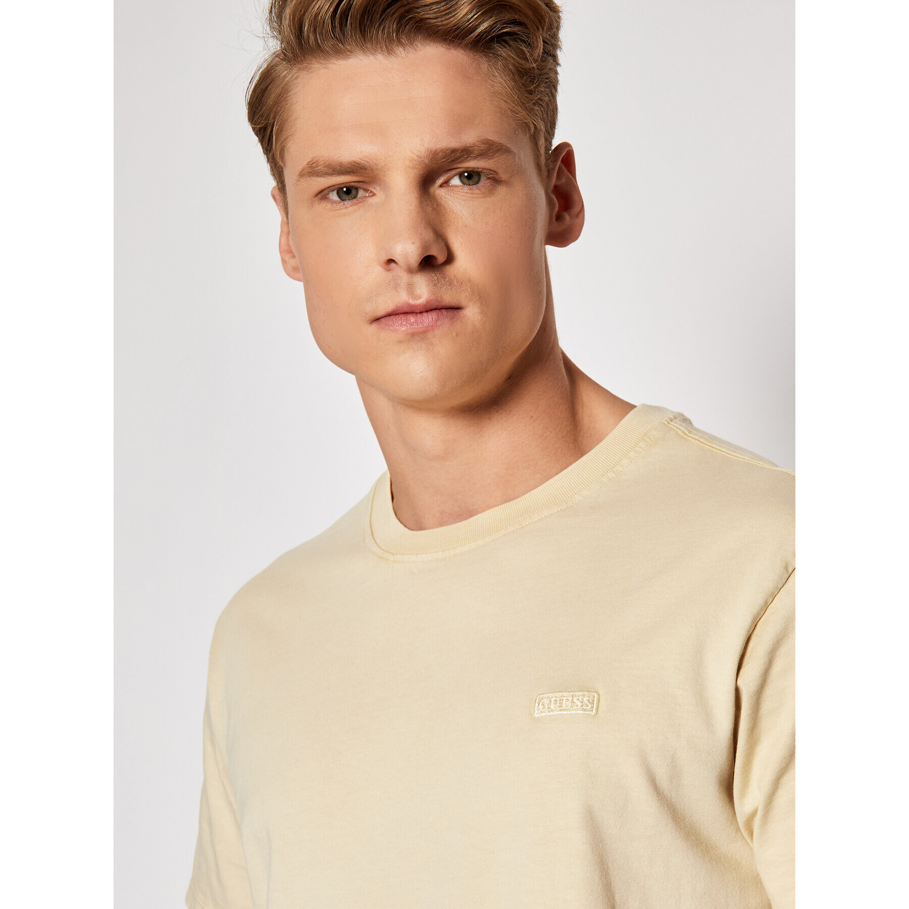 Guess T-Shirt M1GI48 K8FQ1 Žlutá Regular Fit - Pepit.cz