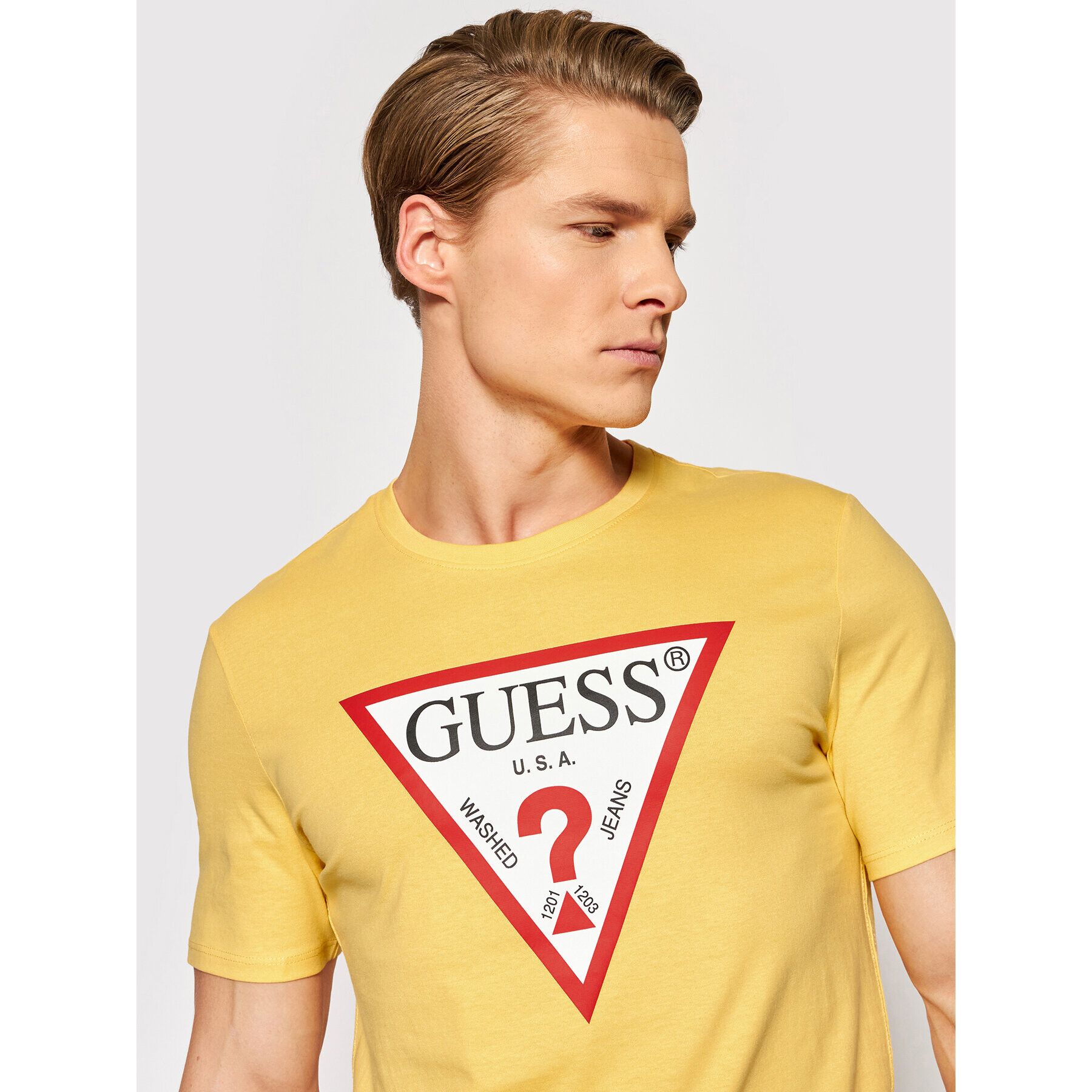 Guess T-Shirt M1RI71 I3Z11 Žlutá Slim Fit - Pepit.cz