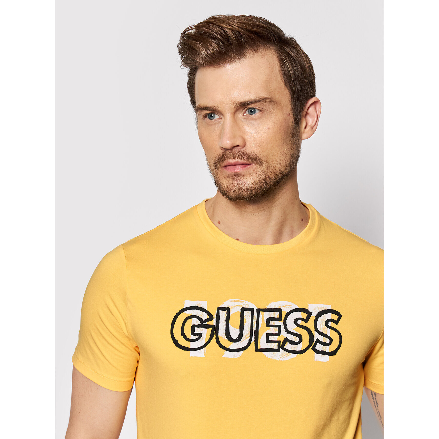 Guess T-Shirt M2GI09 J1311 Žlutá Slim Fit - Pepit.cz