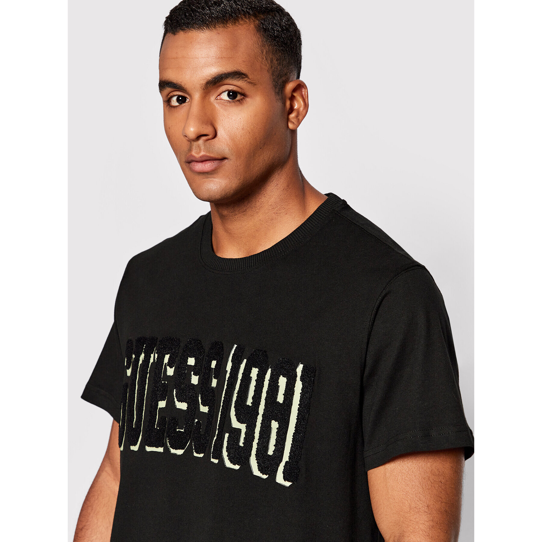 Guess T-Shirt M2YI29 K8FQ1 Černá Regular Fit - Pepit.cz