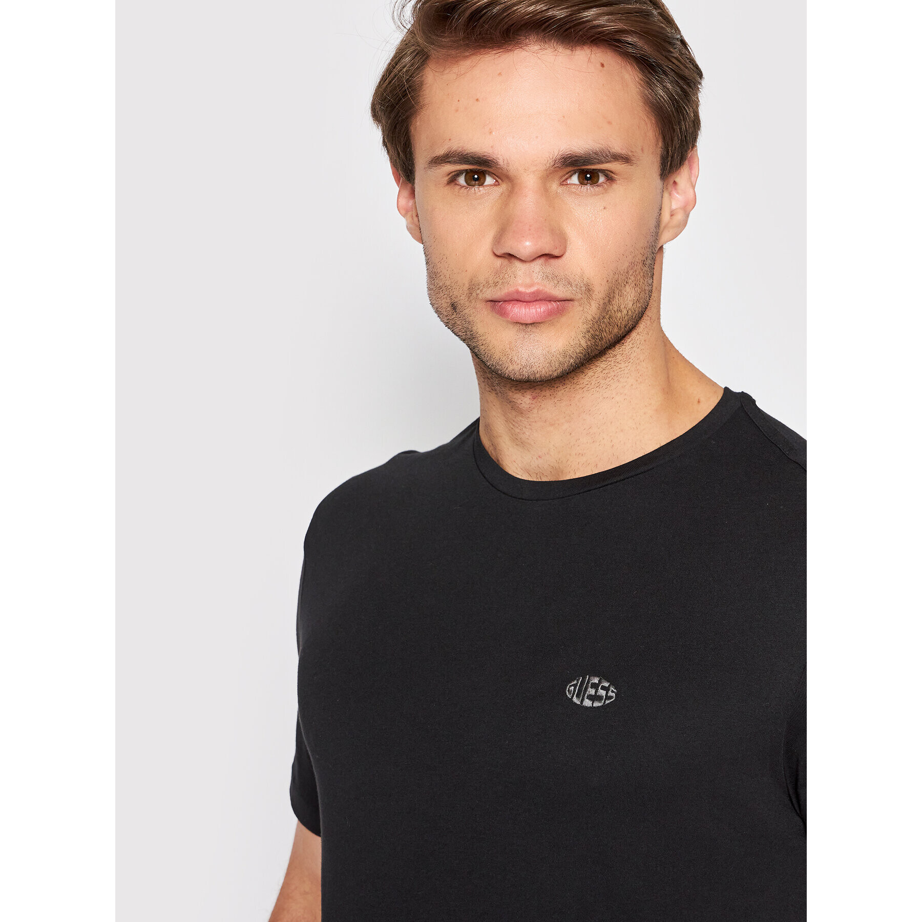 Guess T-Shirt M2YI40 KB7N1 Černá Slim Fit - Pepit.cz