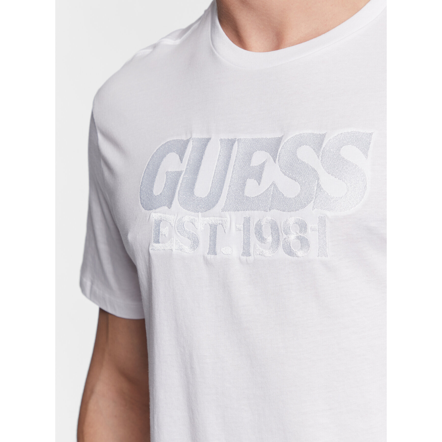 Guess T-Shirt M3GI56 K9RM3 Bílá Slim Fit - Pepit.cz