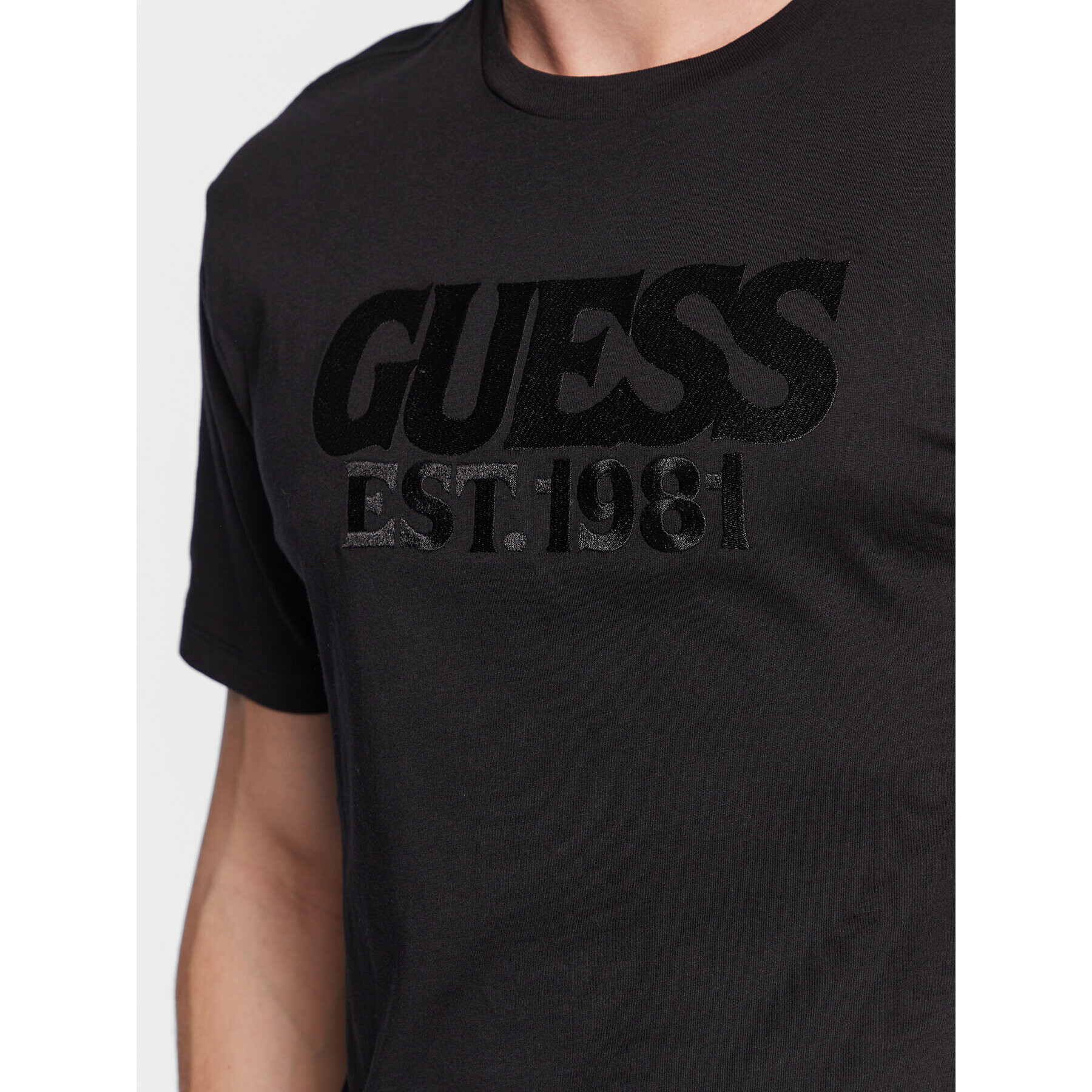 Guess T-Shirt M3GI56 K9RM3 Černá Slim Fit - Pepit.cz