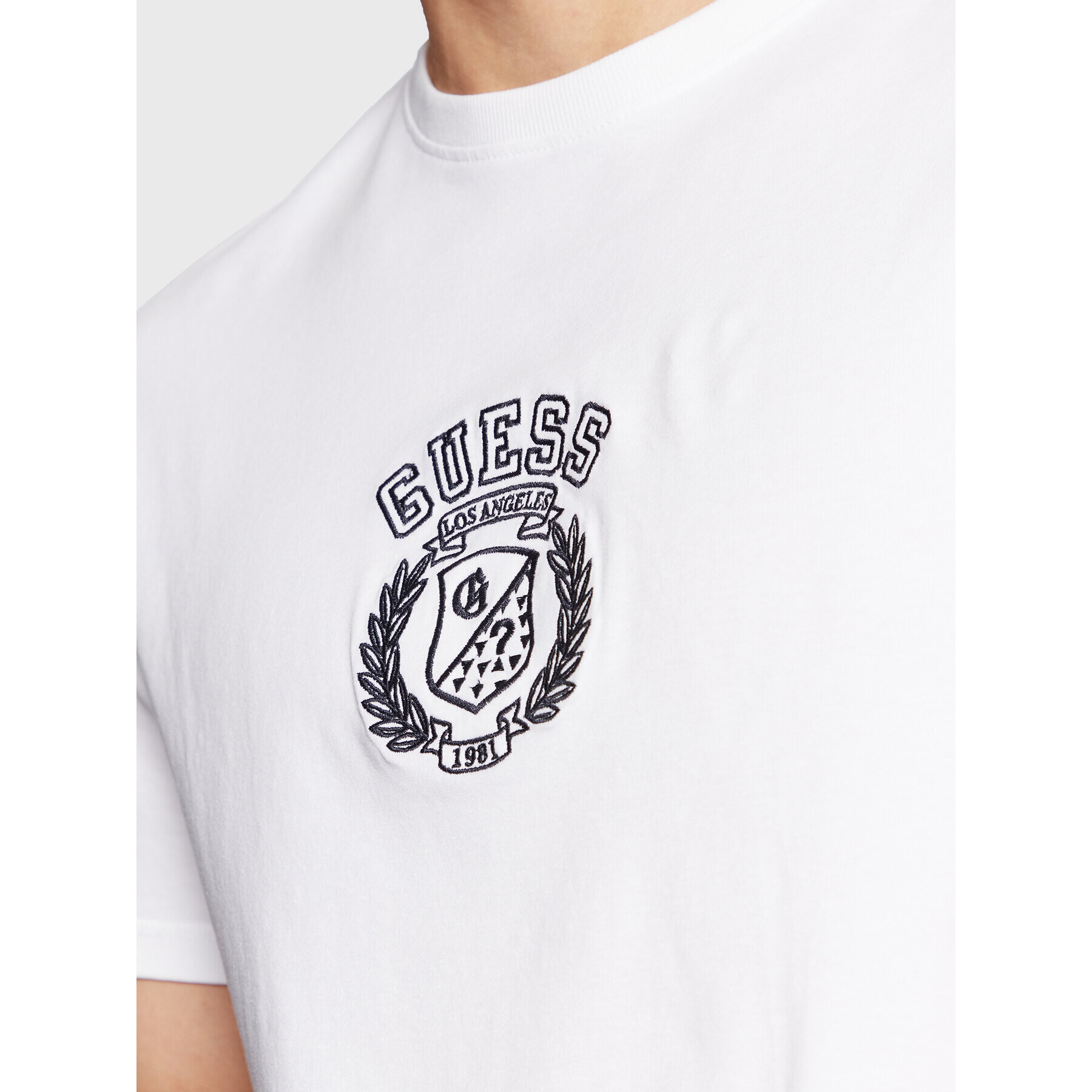 Guess T-Shirt M3RI19 J1314 Bílá Slim Fit - Pepit.cz