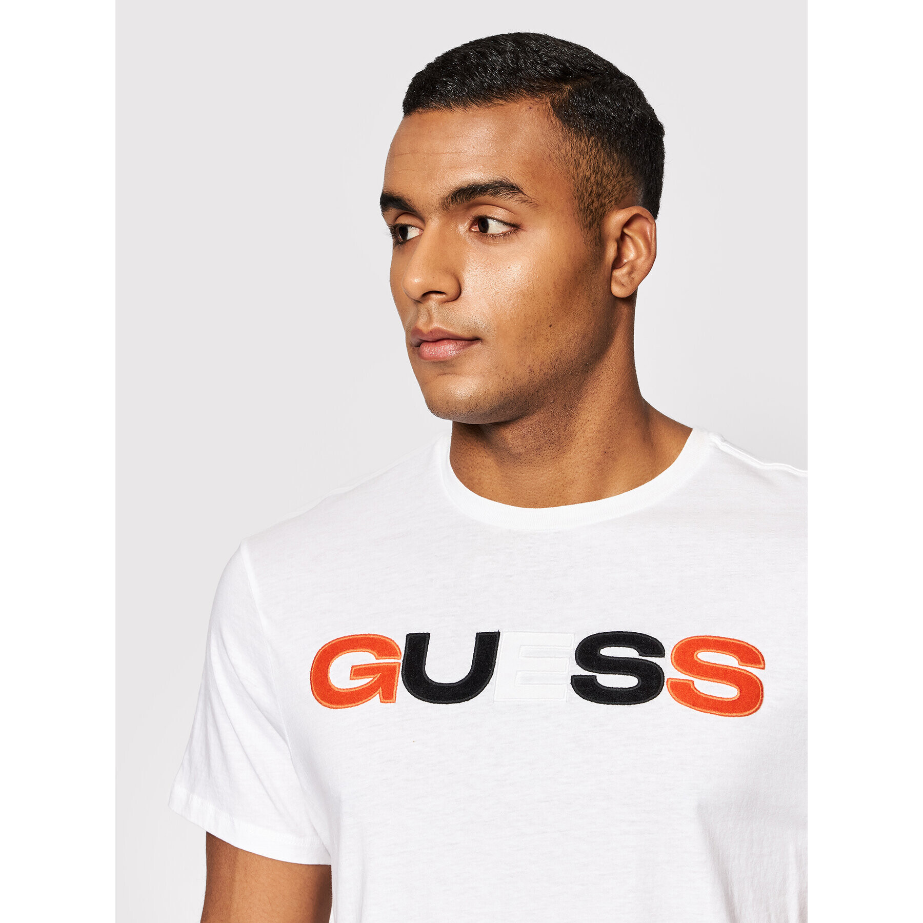 Guess T-Shirt MBRI25 K9RM4 Bílá Regular Fit - Pepit.cz