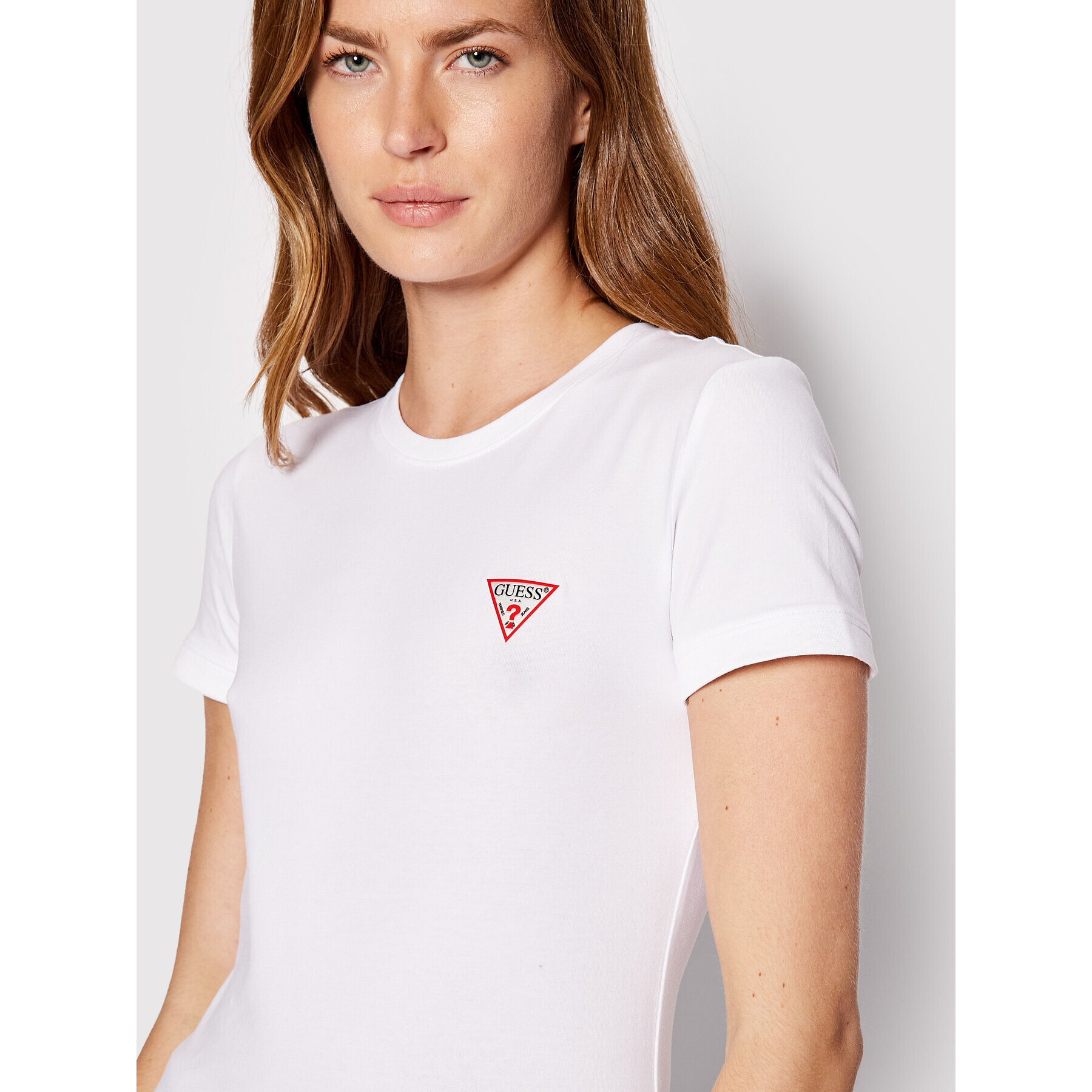 Guess T-Shirt Mini Triangle W2YI44 J1311 Bílá Slim Fit - Pepit.cz