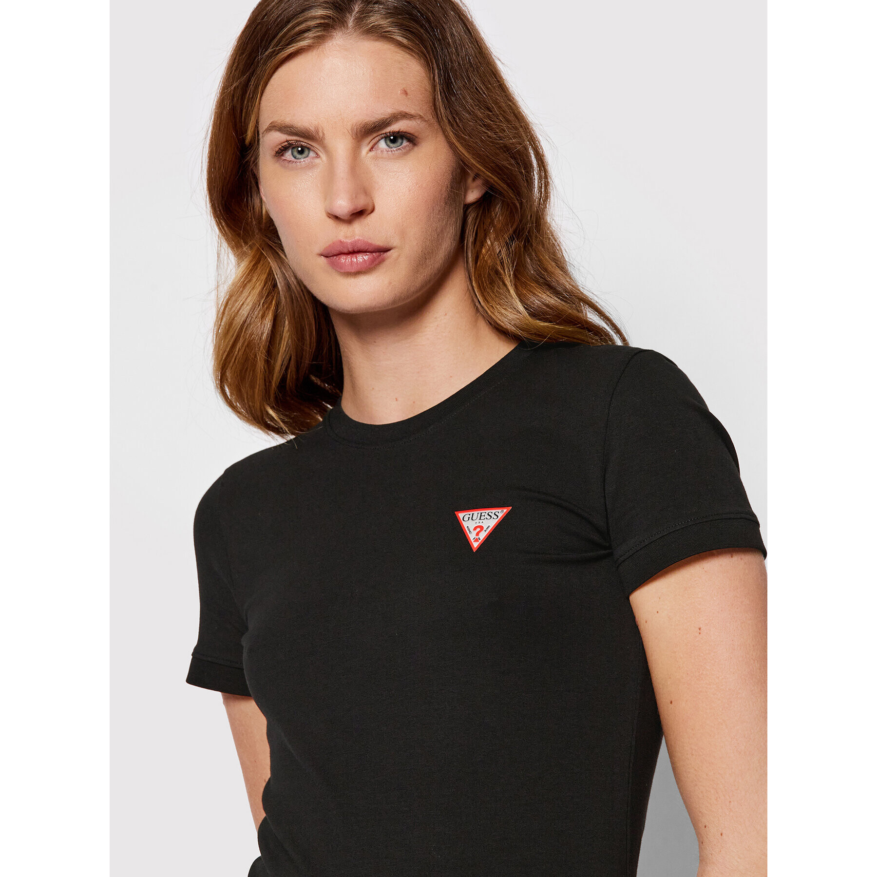 Guess T-Shirt Mini Triangle W2YI44 J1311 Černá Slim Fit - Pepit.cz