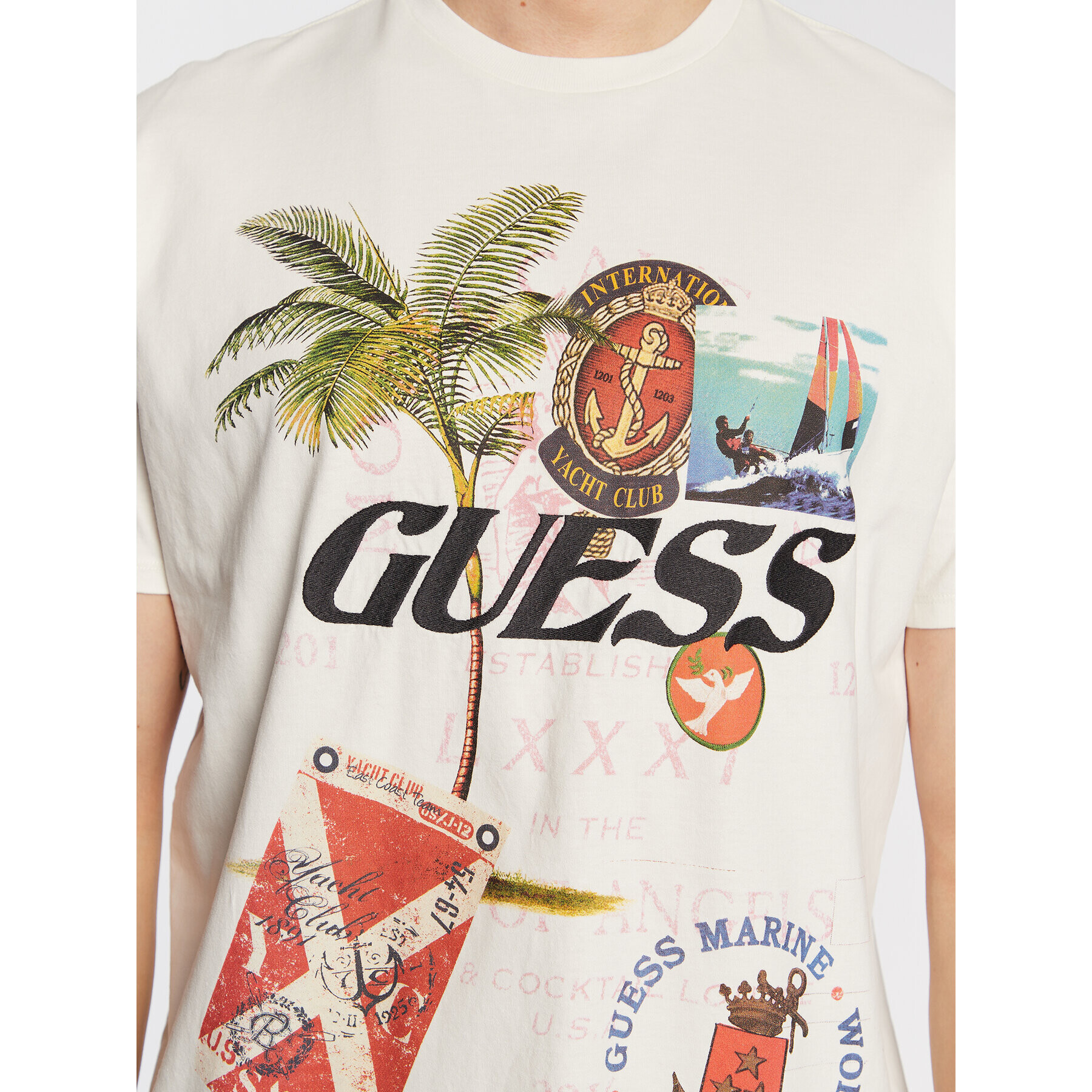 Guess T-Shirt Nautical Collage M3GI38 KBDL0 Écru Regular Fit - Pepit.cz