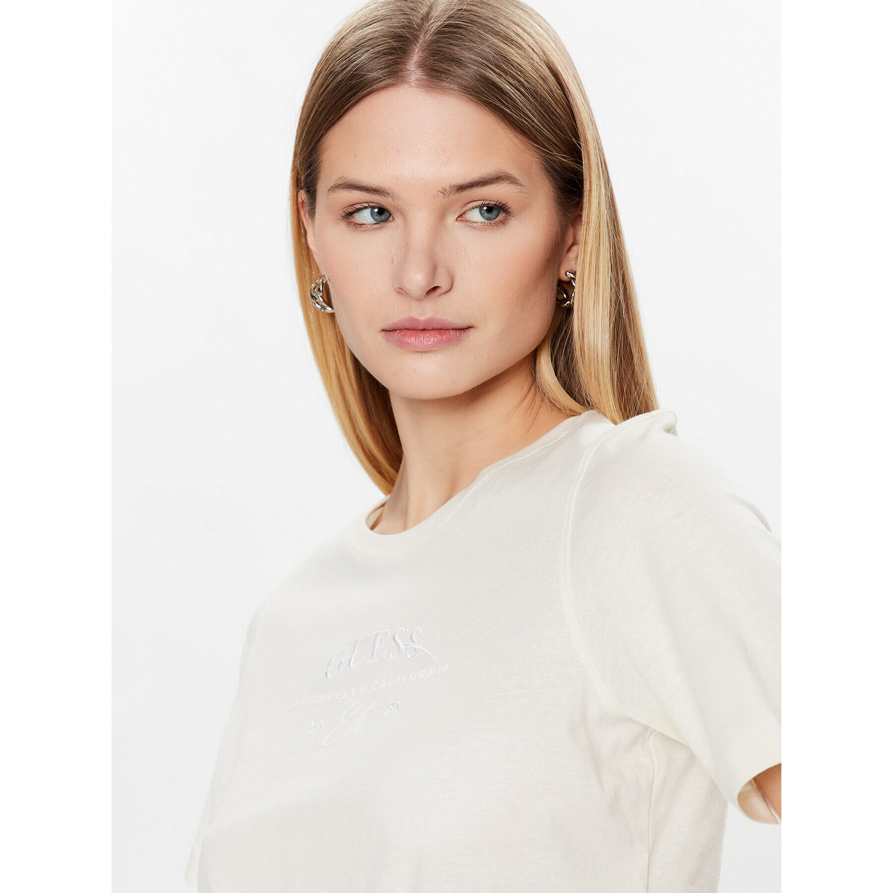 Guess T-Shirt Piercing W3GI23 JA914 Écru Boxy Fit - Pepit.cz