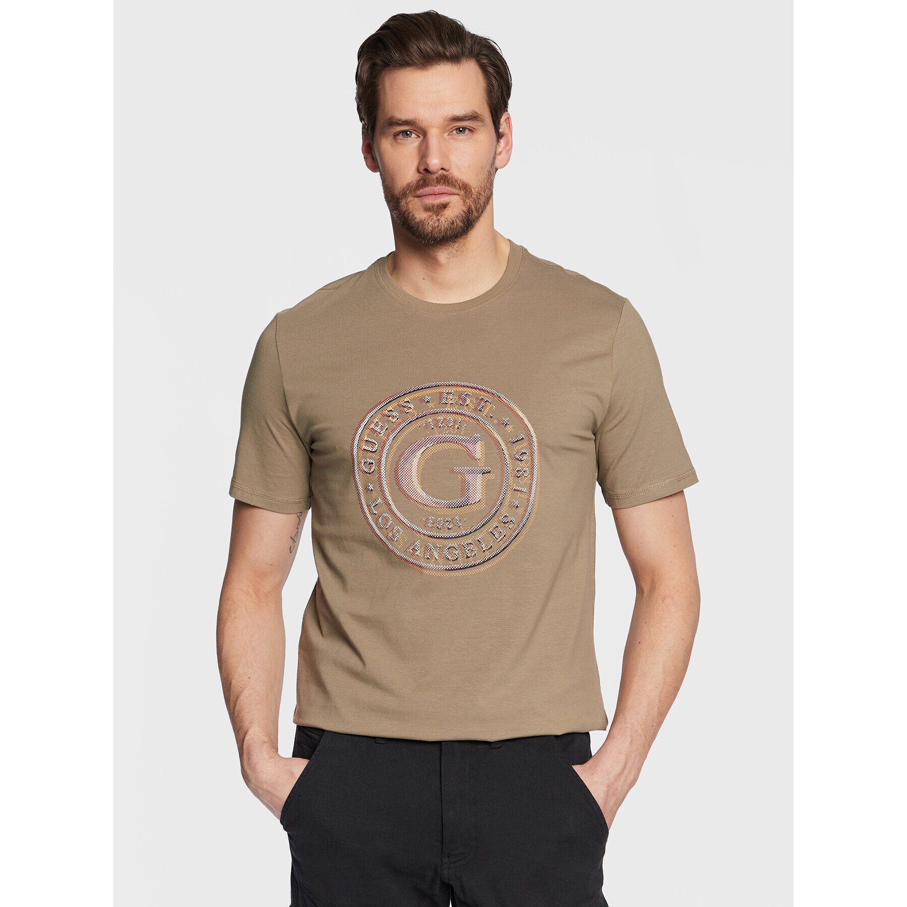 Guess T-Shirt Round Logo M3GI11 J1314 Zelená Slim Fit - Pepit.cz