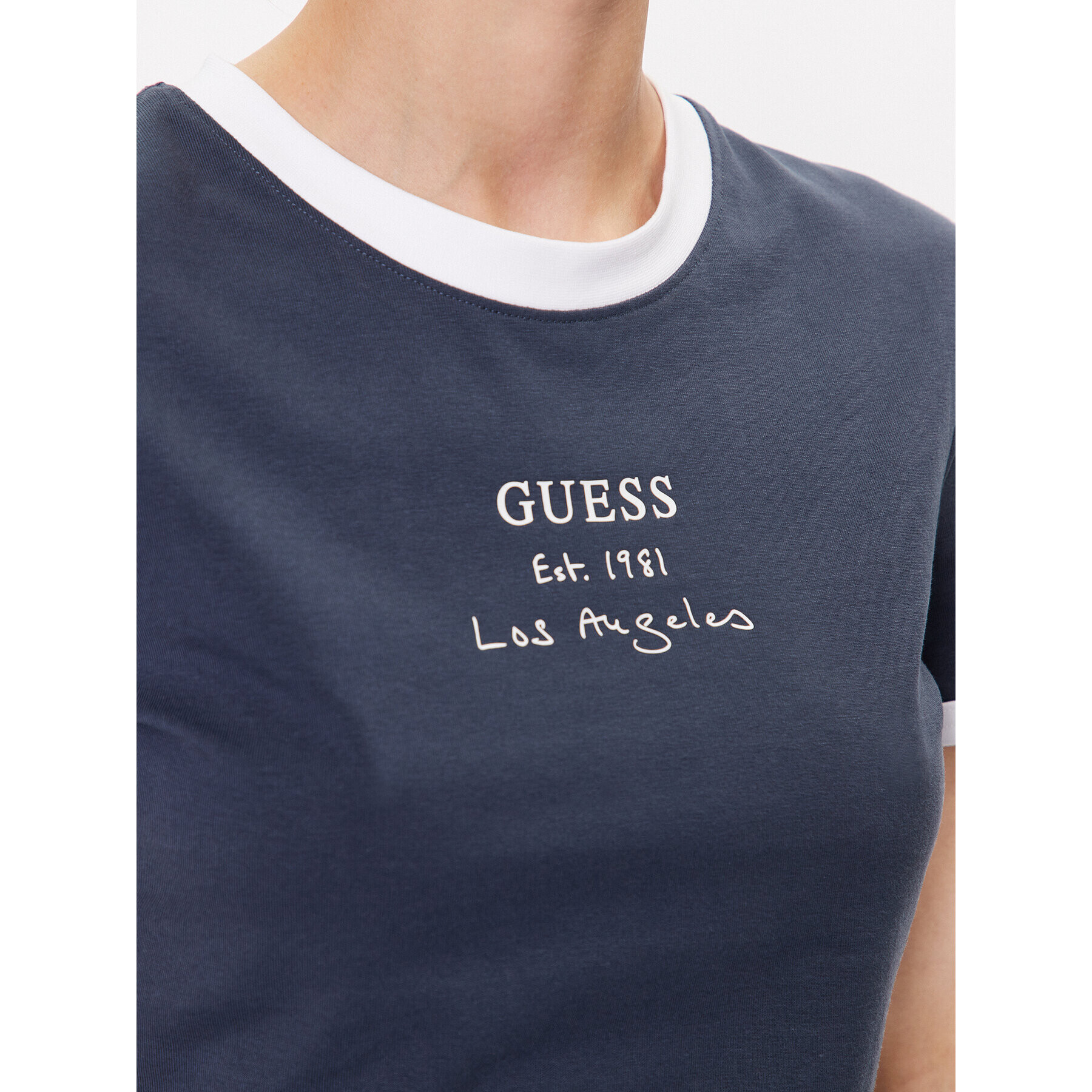 Guess T-Shirt Signature V3GI02 KBNW0 Tmavomodrá Slim Fit - Pepit.cz