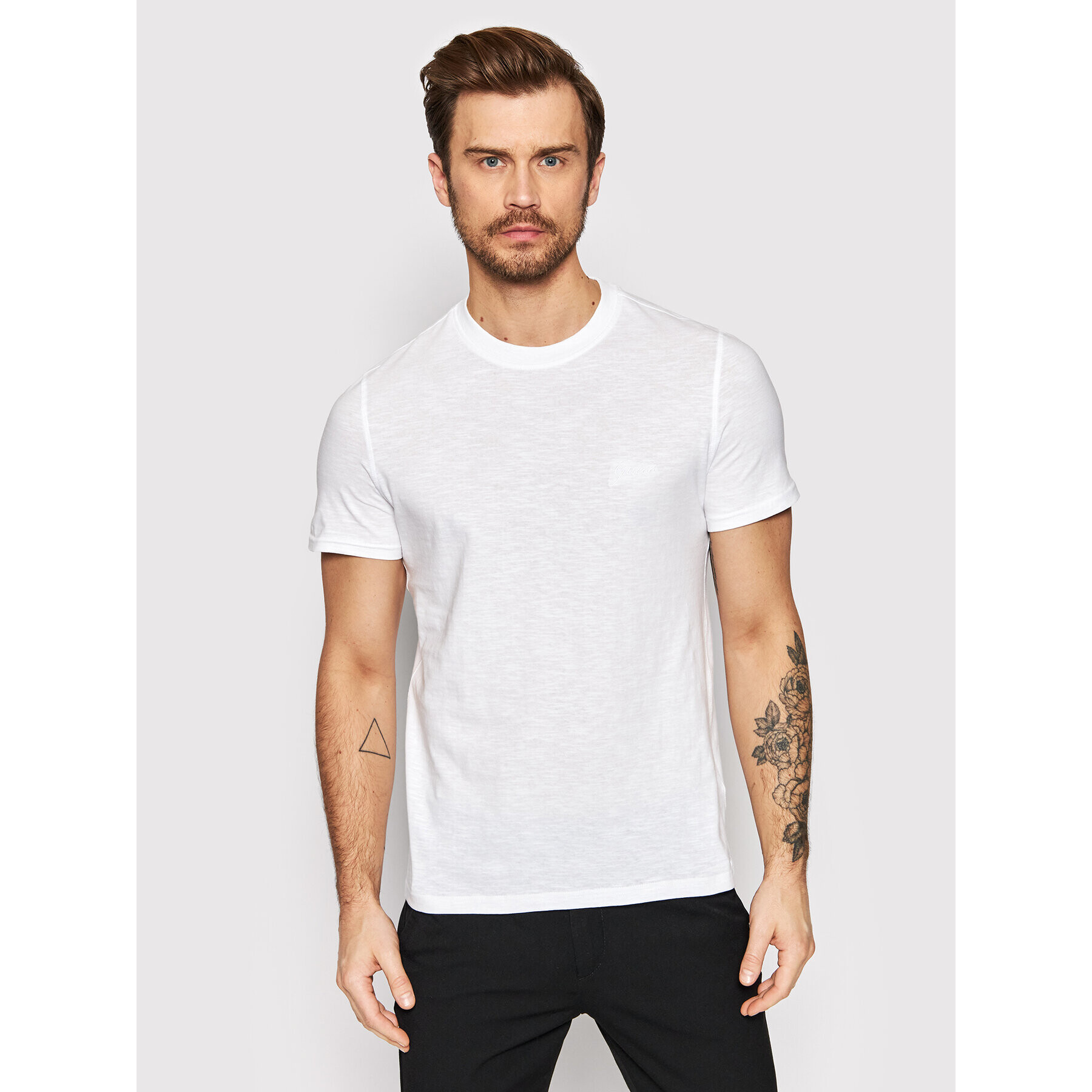 Guess T-Shirt Tailer M2GI19 K6XN1 Bílá Slim Fit - Pepit.cz