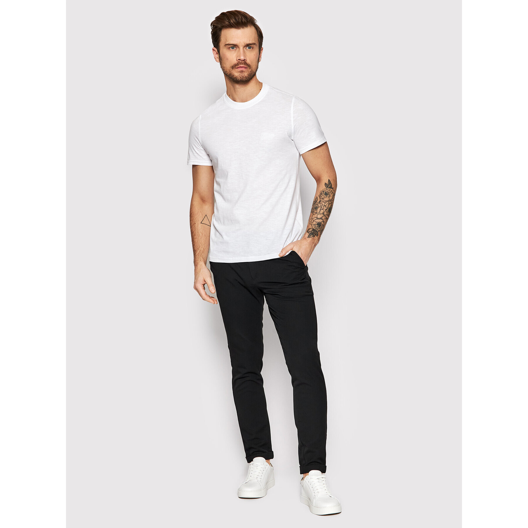 Guess T-Shirt Tailer M2GI19 K6XN1 Bílá Slim Fit - Pepit.cz