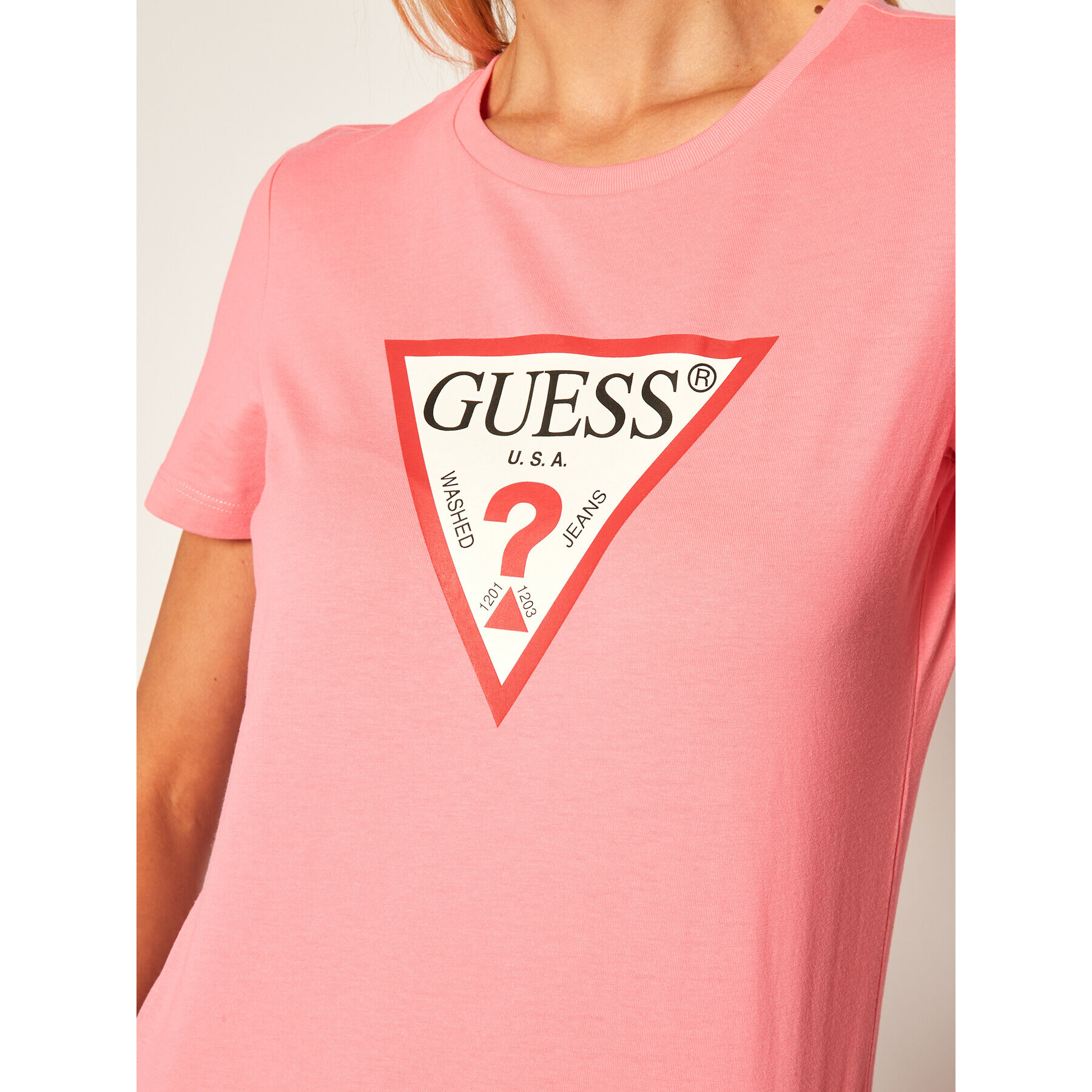 Guess T-Shirt Triangle Logo W0YI57 K8HM0 Růžová Regular Fit - Pepit.cz