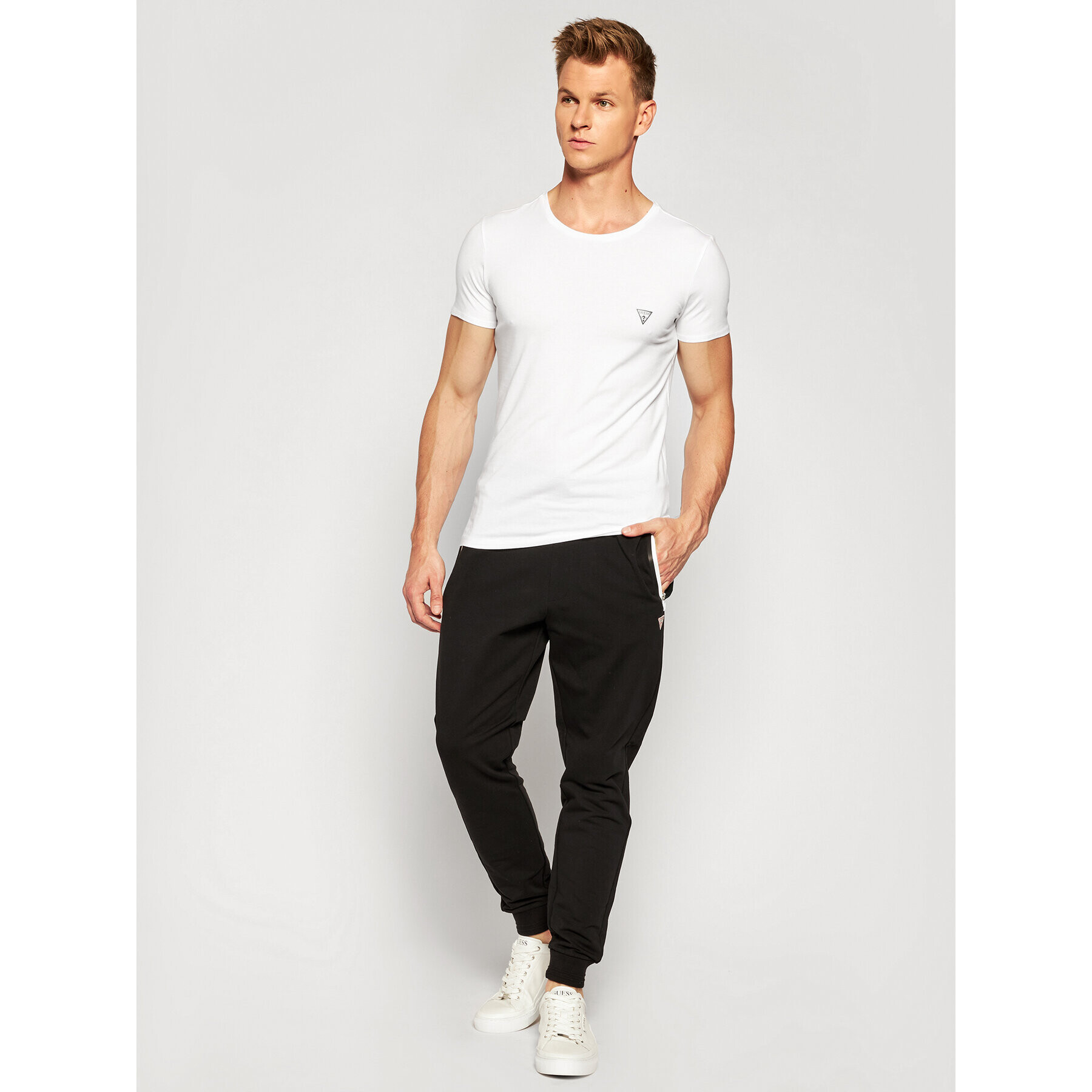 Guess T-Shirt U97M00 JR003 Bílá Slim Fit - Pepit.cz