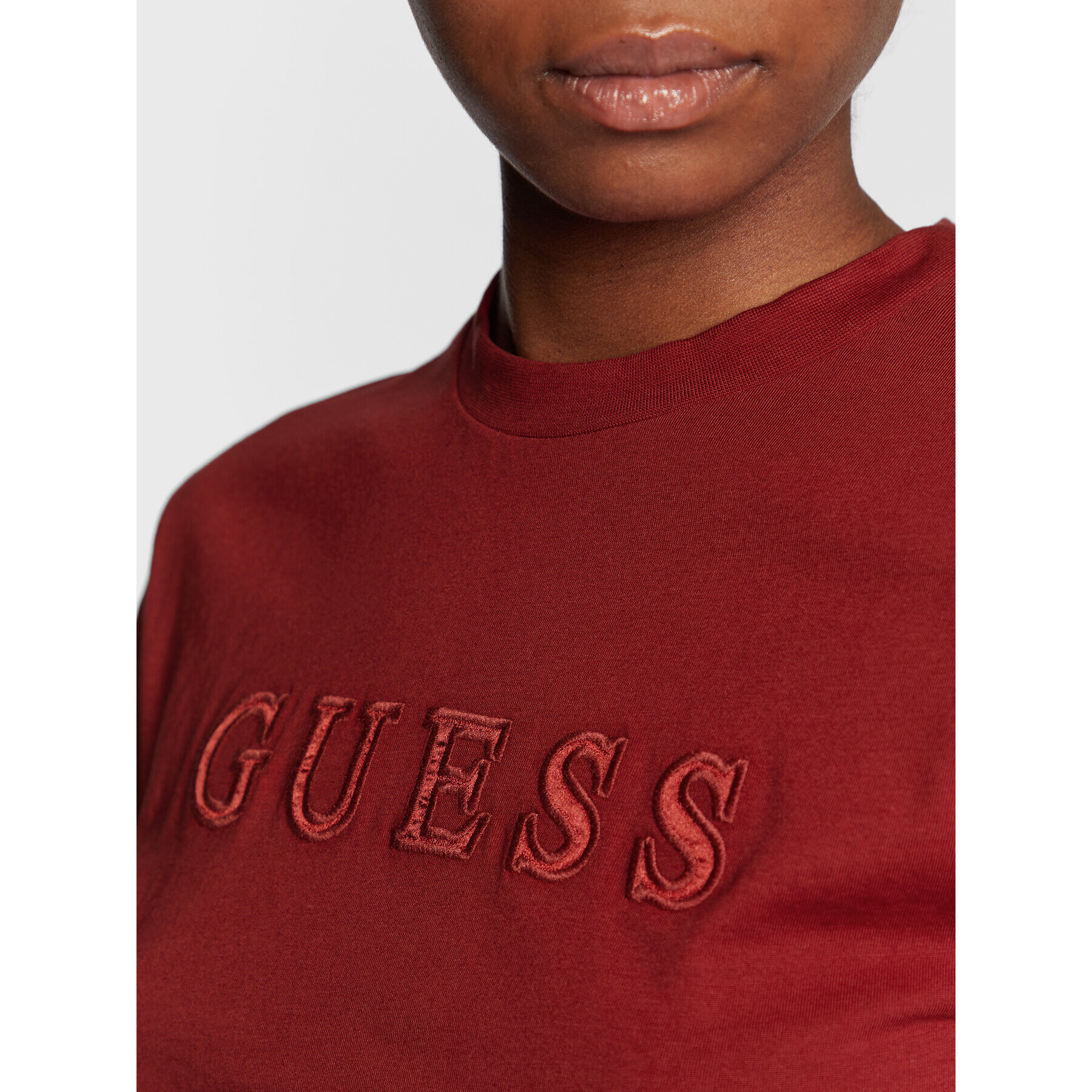 Guess T-Shirt V2RI07 K8HM0 Bordó Regular Fit - Pepit.cz