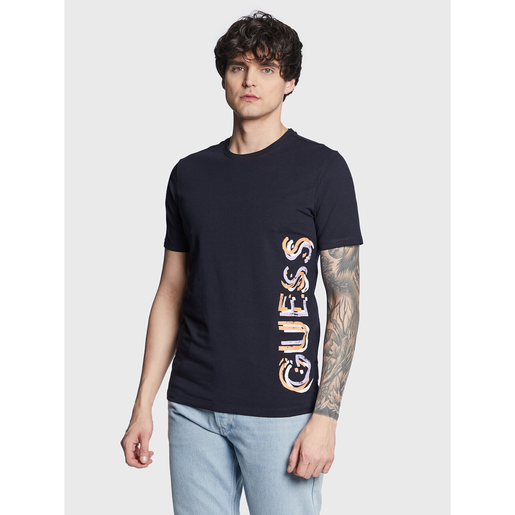 Guess T-Shirt Vertical Logo M3GI22 J1314 Tmavomodrá Slim Fit - Pepit.cz