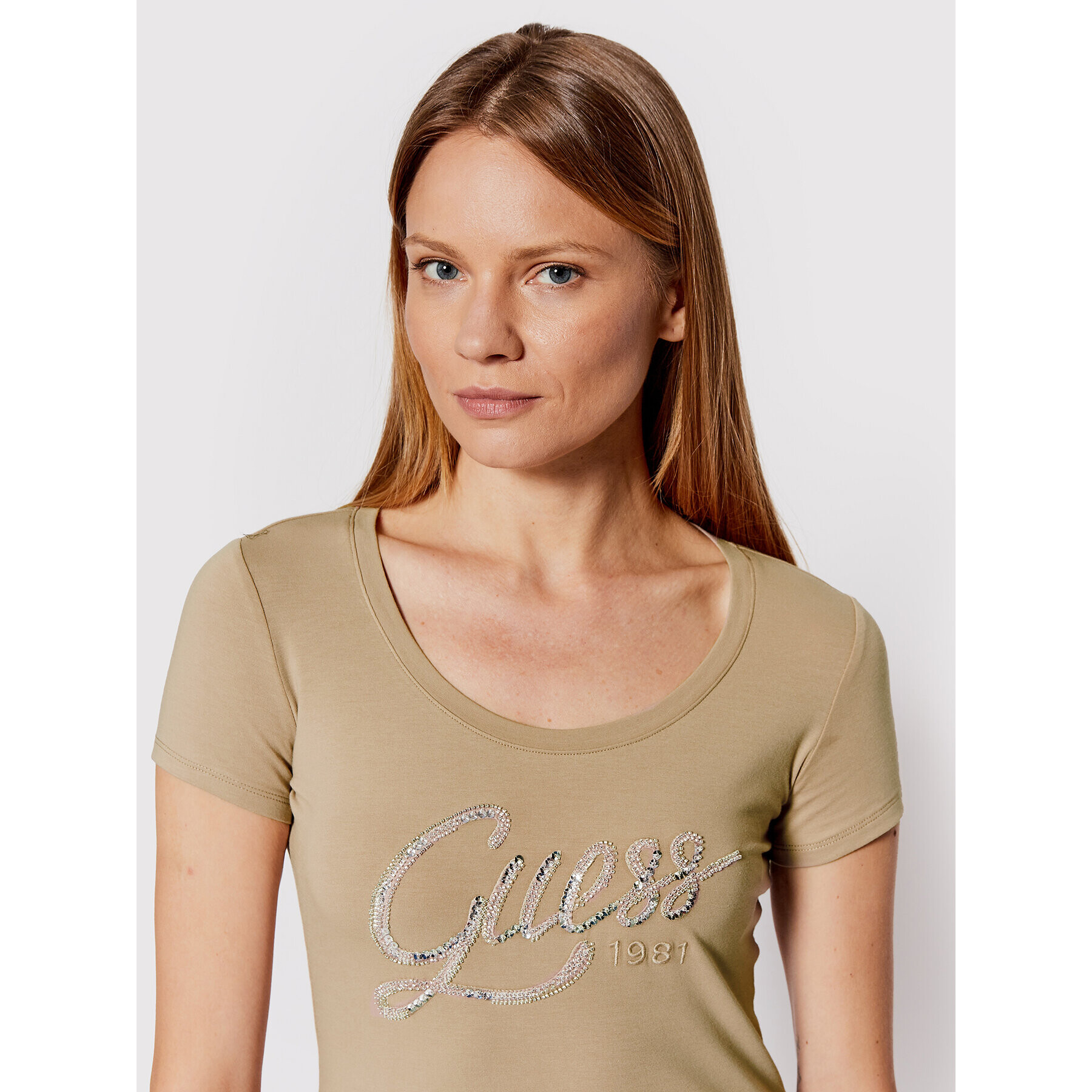 Guess T-Shirt W2YI28 J1300 Béžová Slim Fit - Pepit.cz