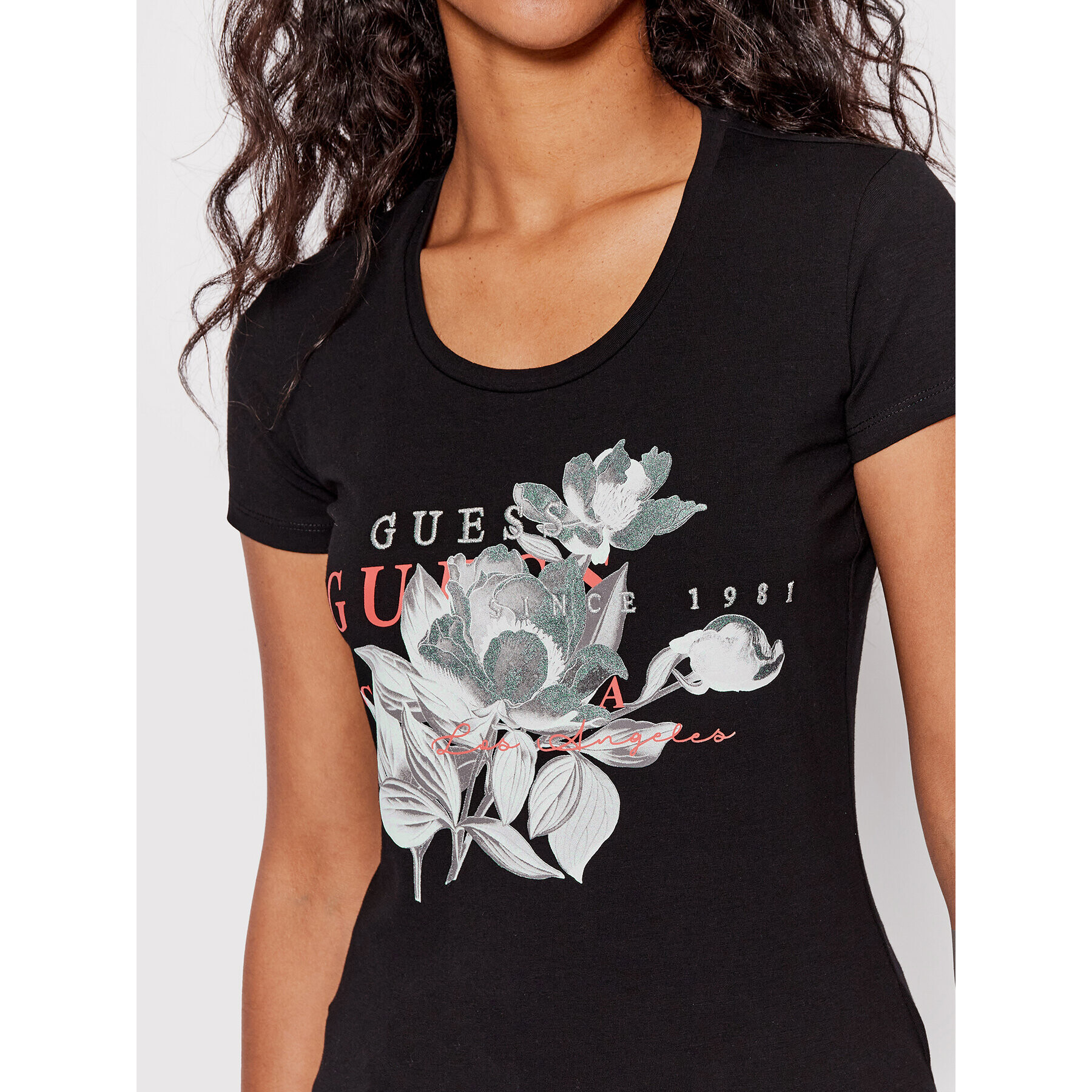 Guess T-Shirt W2YI35 J1311 Černá Slim Fit - Pepit.cz