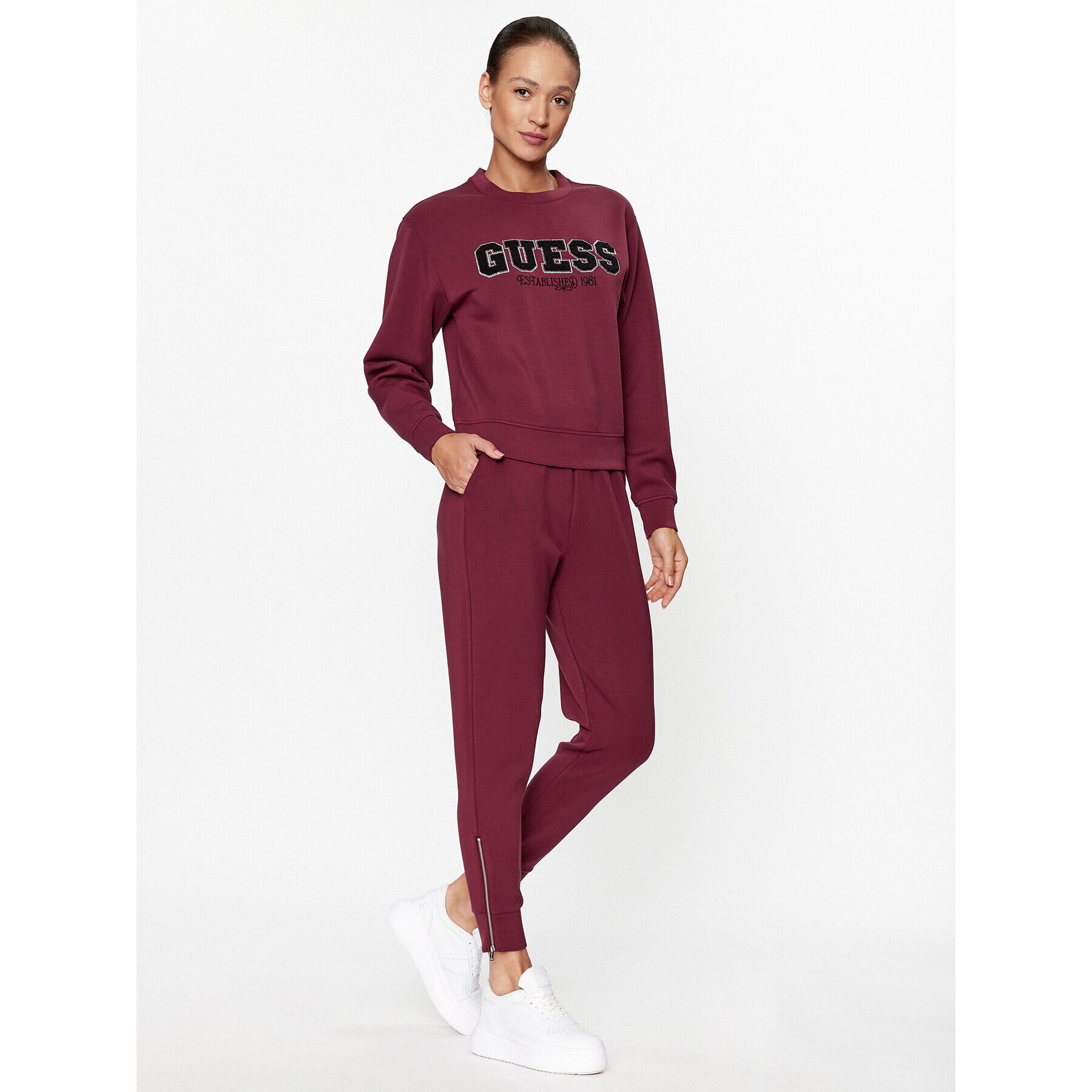 Guess Teplákové kalhoty W3BB50 KBYE2 Bordó Slim Fit - Pepit.cz