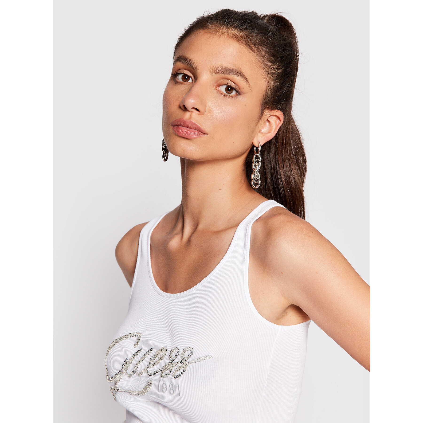 Guess Top W2YP43 K1811 Bílá Slim Fit - Pepit.cz