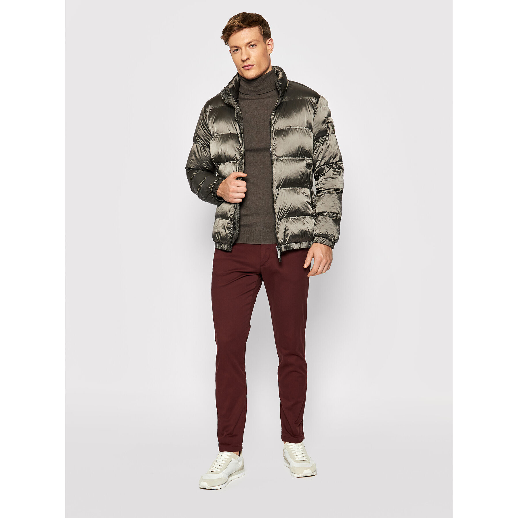 Guess Vatovaná bunda M1BL38 WE4N0 Hnědá Regular Fit - Pepit.cz