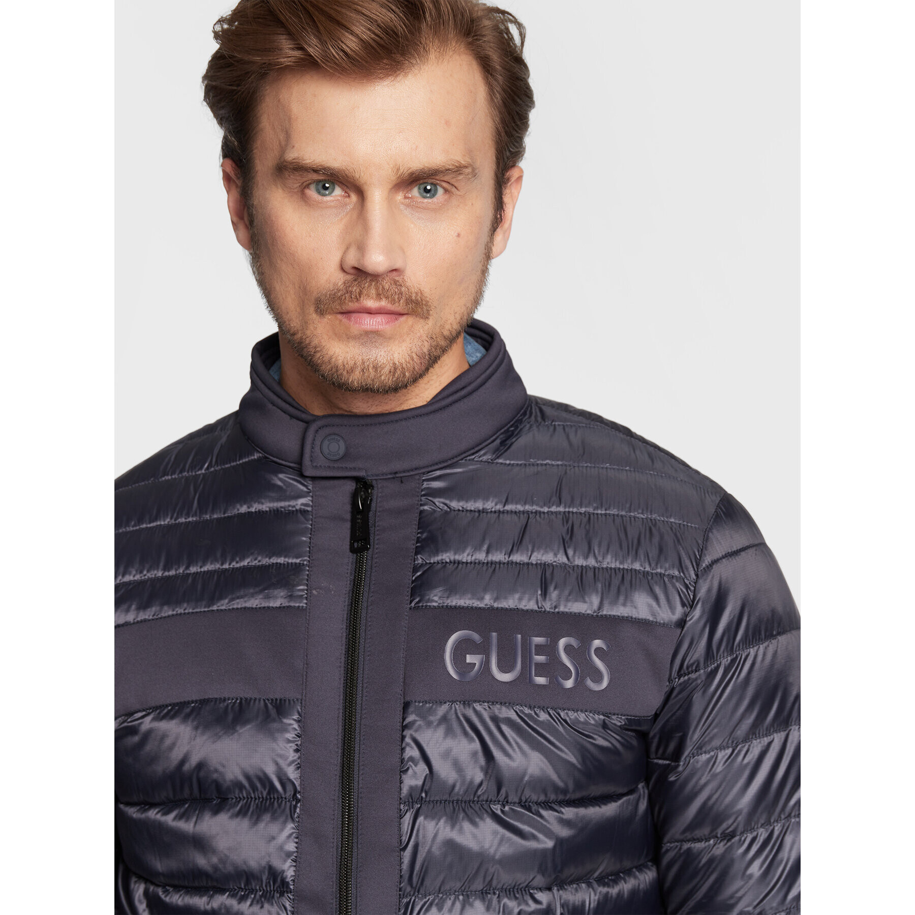 Guess Vatovaná bunda M2BL18 WEYY2 Tmavomodrá Regular Fit - Pepit.cz