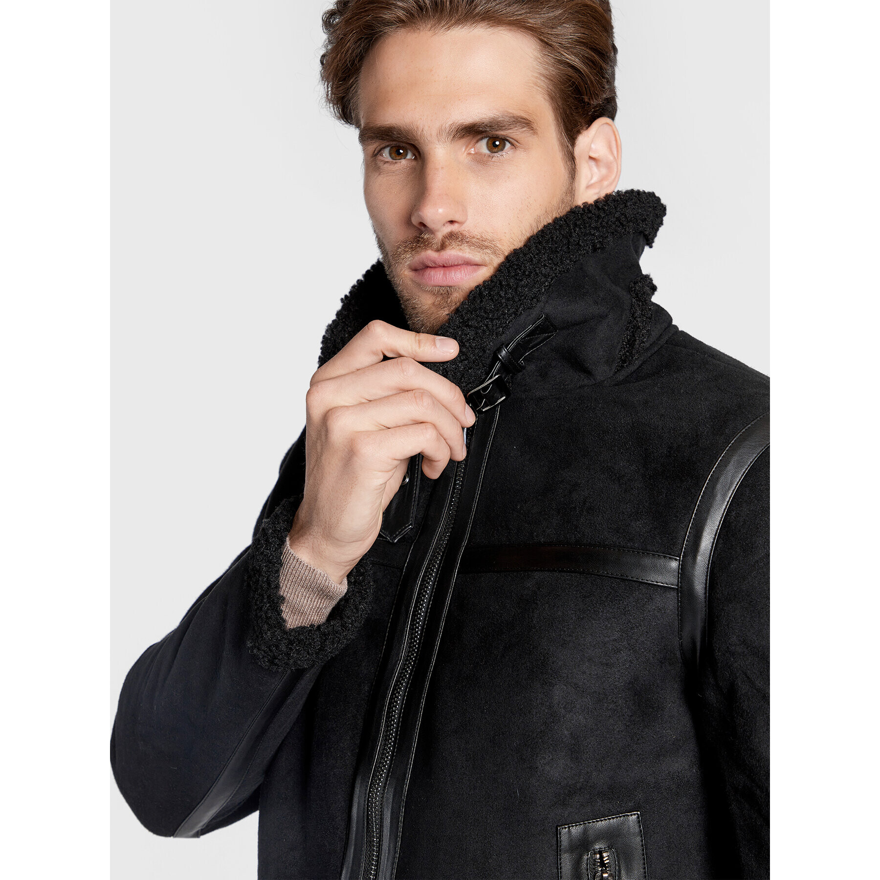 Guess Zimní bunda Shearling M2BL33 WEZA2 Černá Regular Fit - Pepit.cz