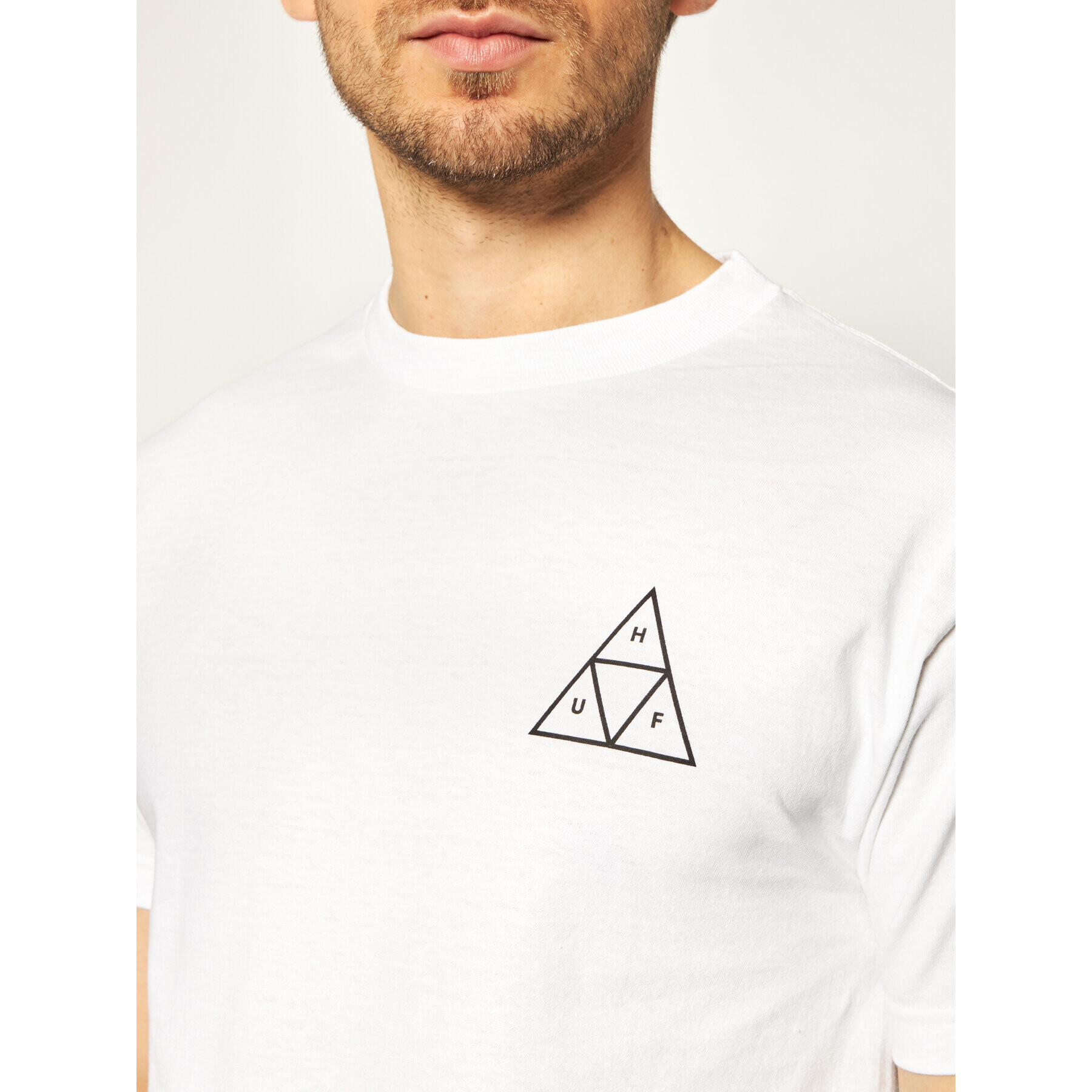 HUF T-Shirt Essentials Tt TS00509 Bílá Regular Fit - Pepit.cz