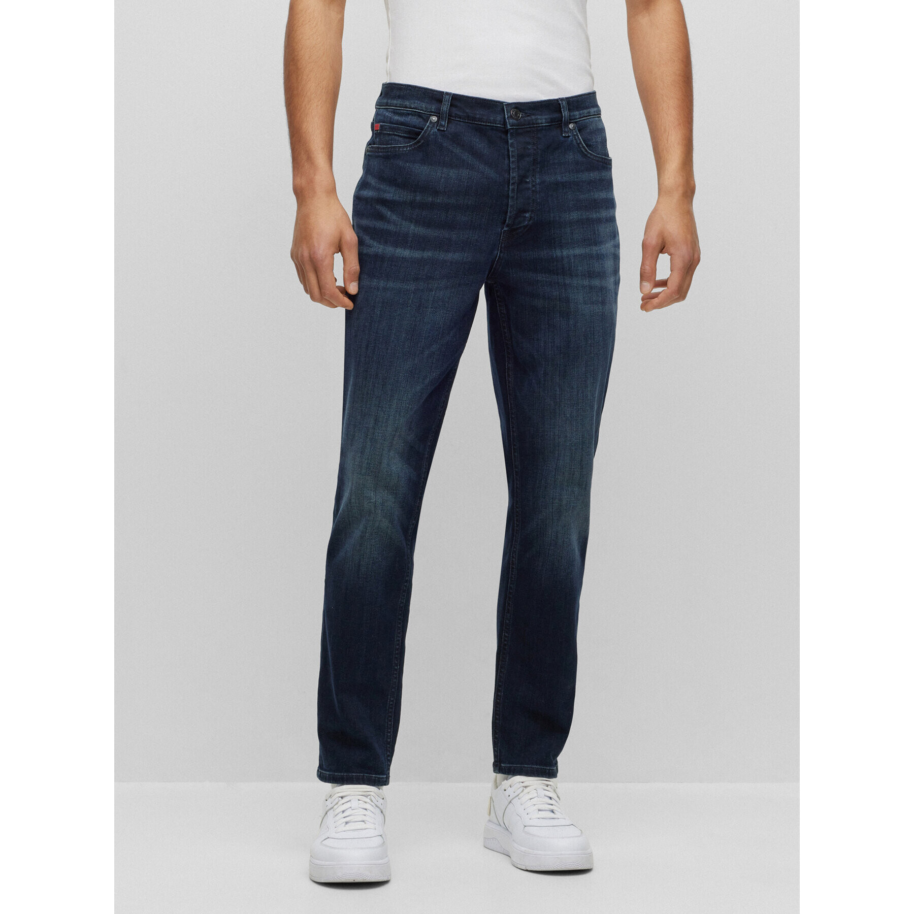 Hugo Jeansy 50493866 Tmavomodrá Tapered Fit - Pepit.cz