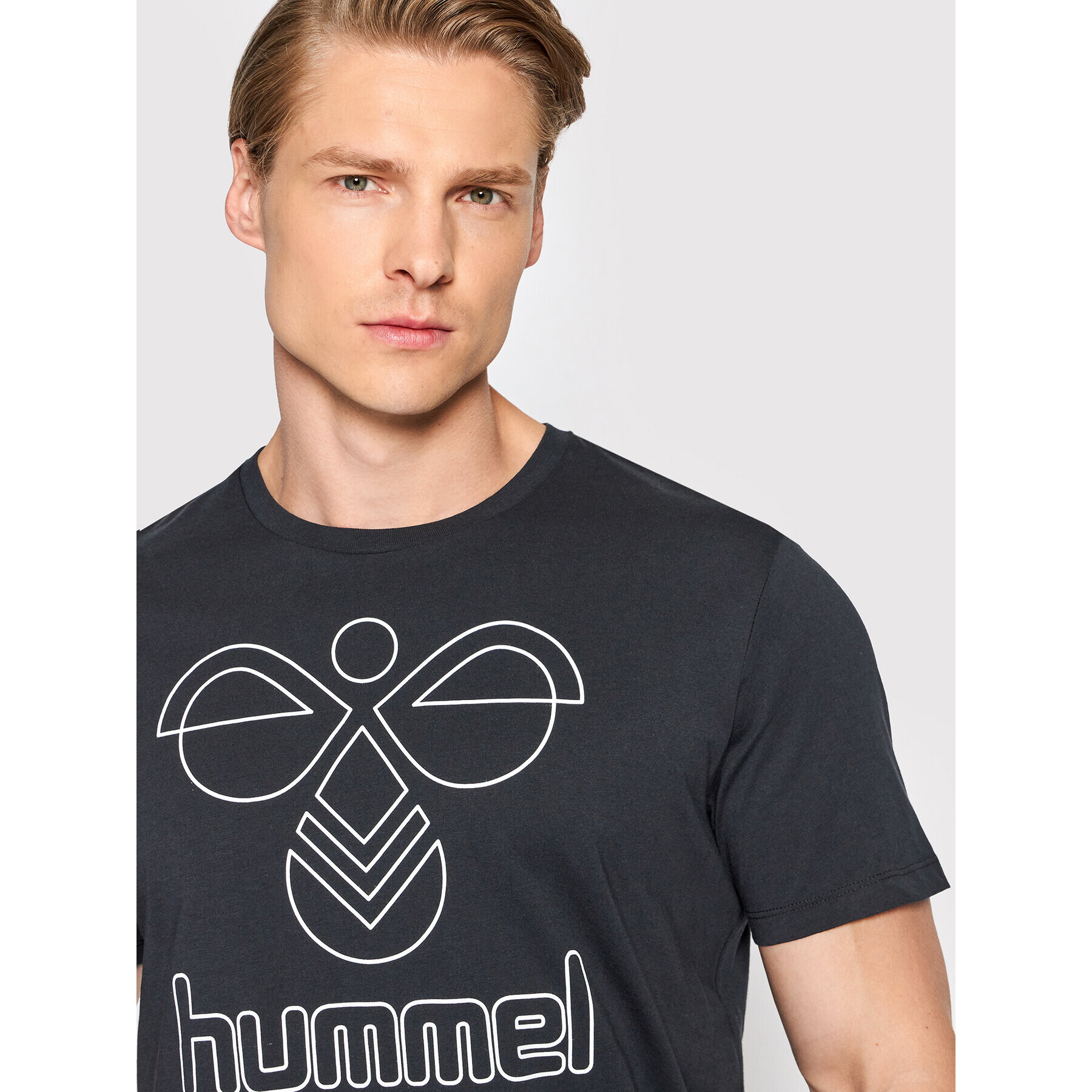 Hummel T-Shirt Peter 206167 Černá Regular Fit - Pepit.cz