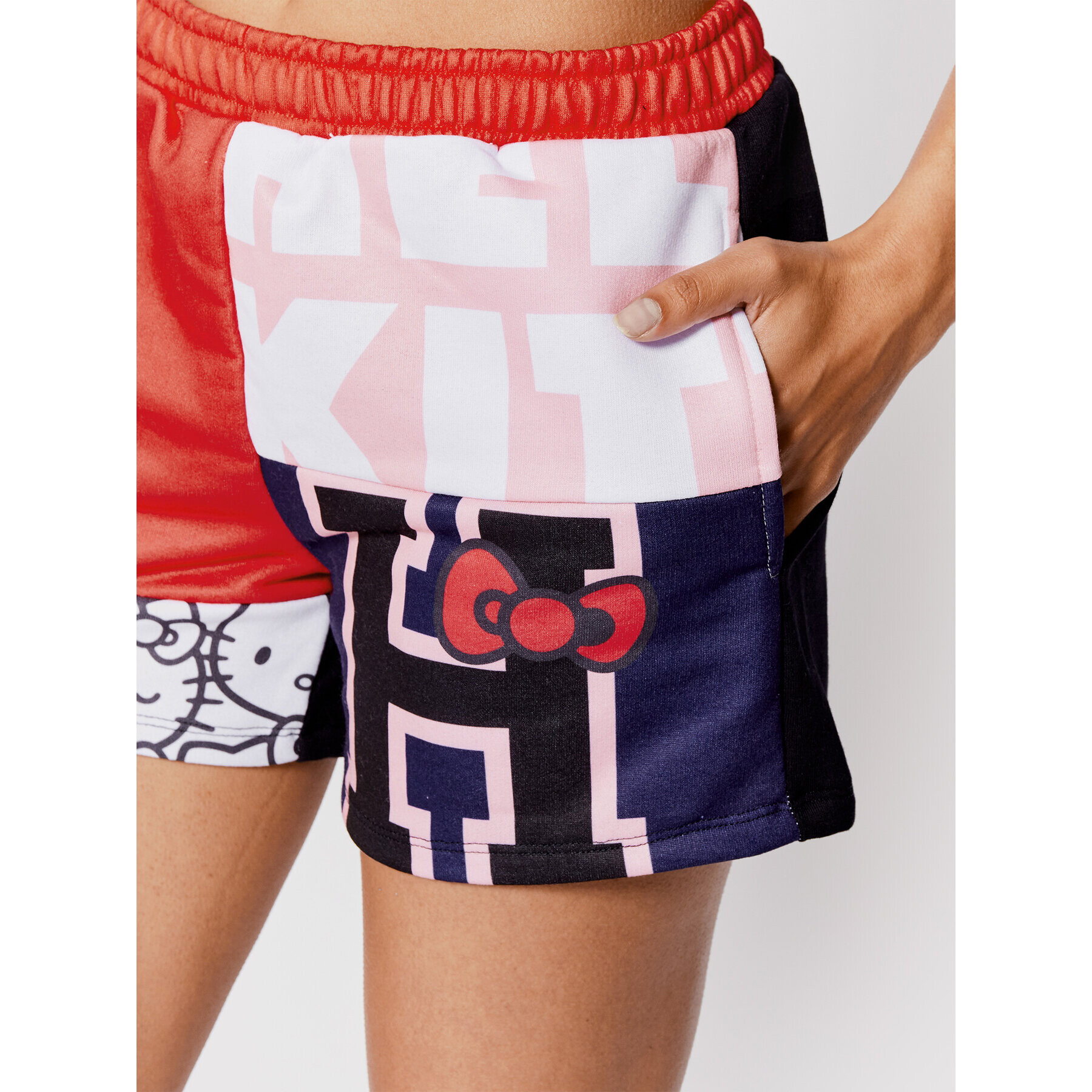 HYPE Sportovní kraťasy HELLO KITTY TWAO-2084 Barevná Regular Fit - Pepit.cz