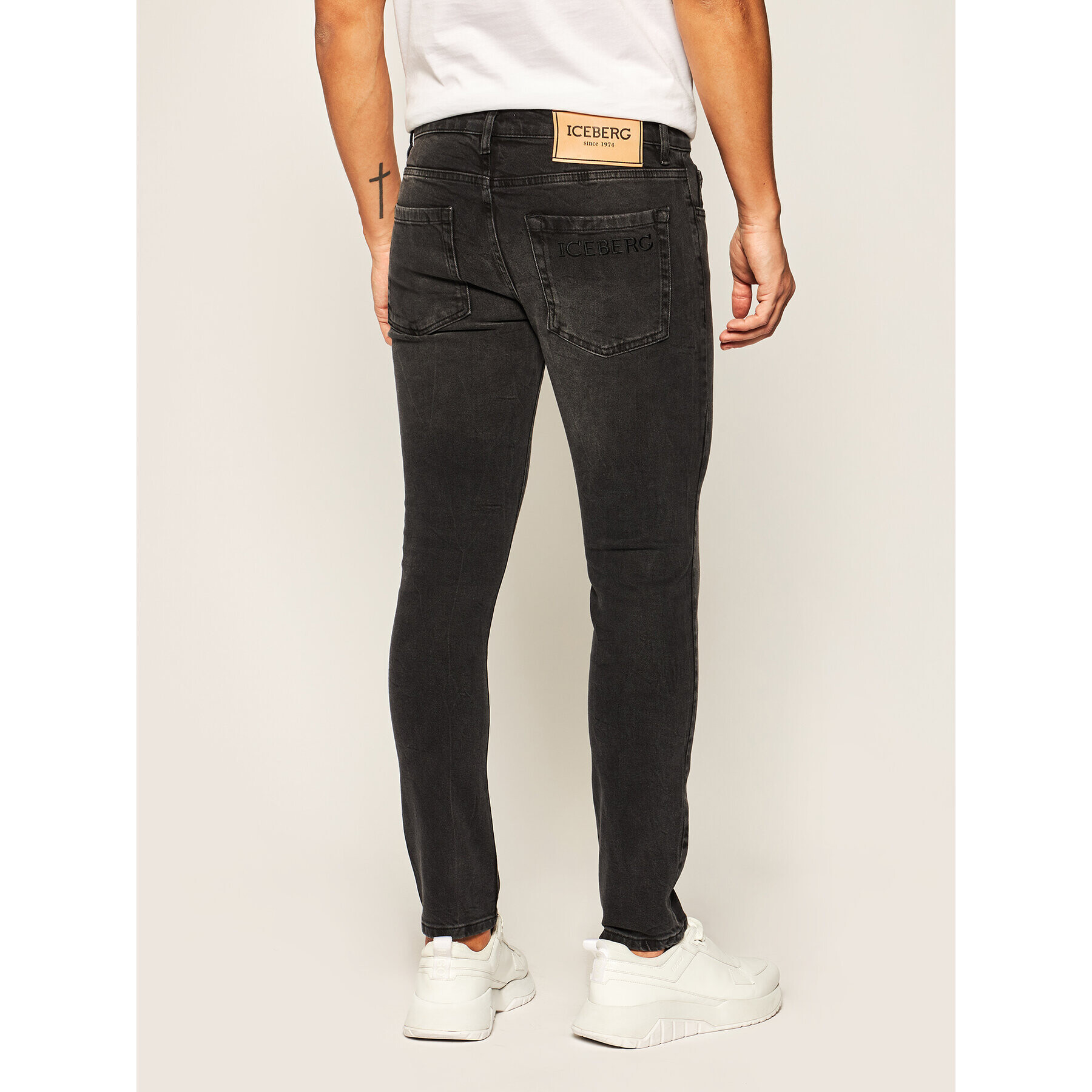 Iceberg Jeansy 20EI1P02SK16003 Černá Slim Fit - Pepit.cz