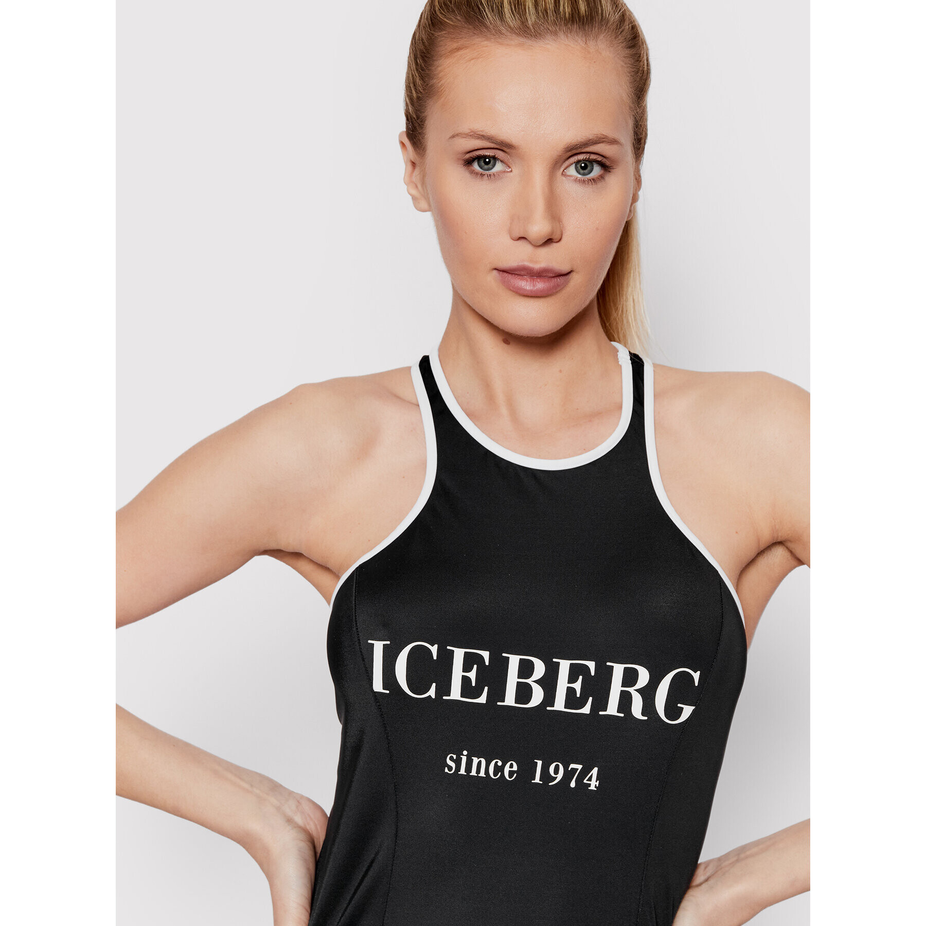 Iceberg Letní šaty ICE2WCU03 Černá Slim Fit - Pepit.cz