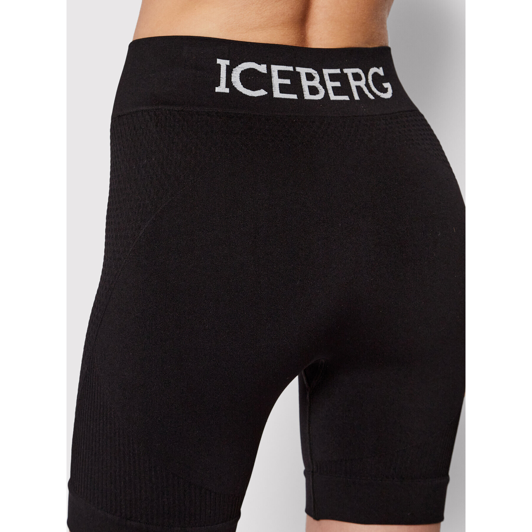 Iceberg Sportovní kraťasy 22EI2P0DA216303 Černá Slim Fit - Pepit.cz