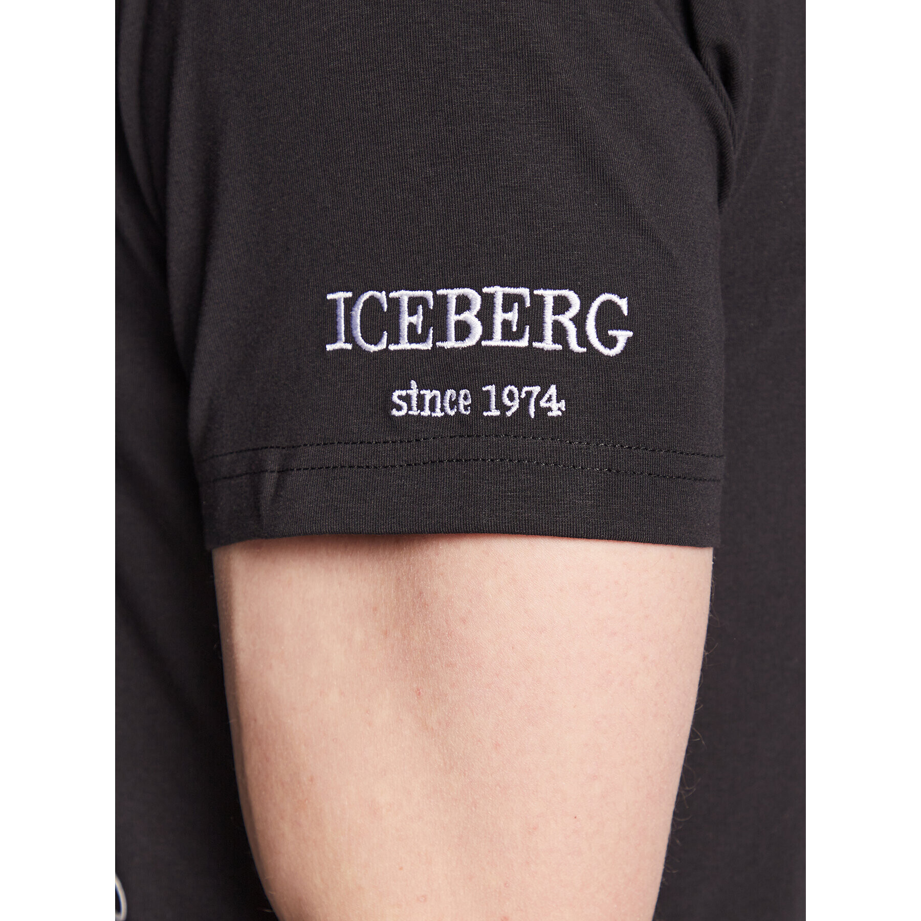 Iceberg T-Shirt 20EI1P0F012639A Černá Regular Fit - Pepit.cz