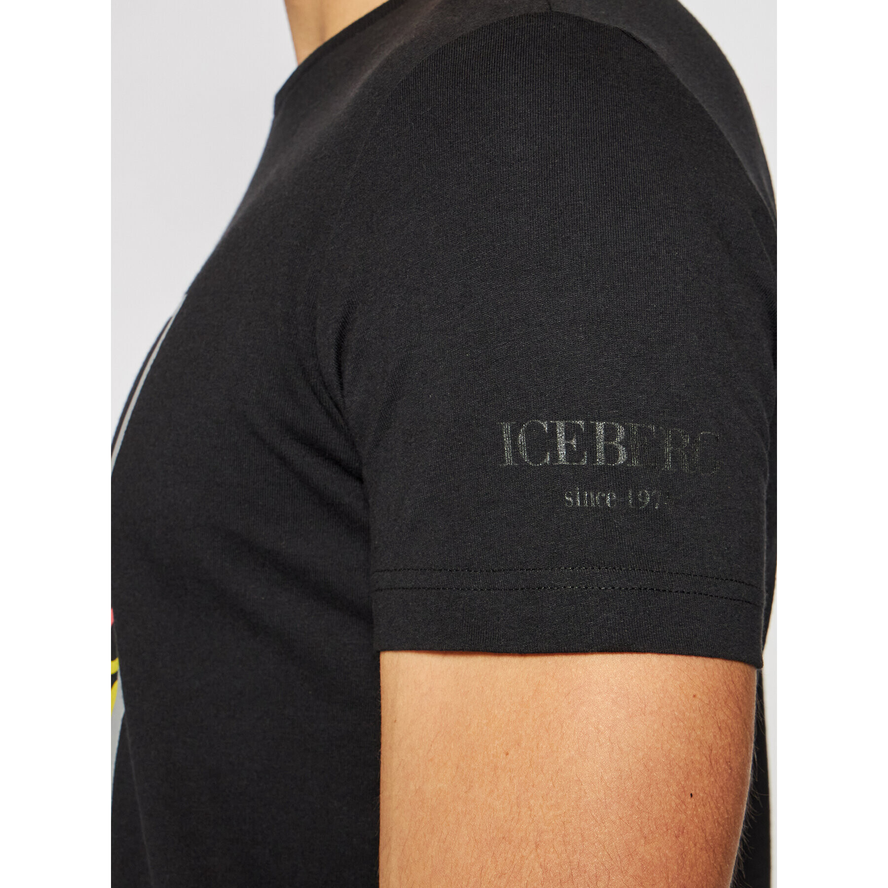 Iceberg T-Shirt 21EI1P0F01A6304 Černá Regular Fit - Pepit.cz