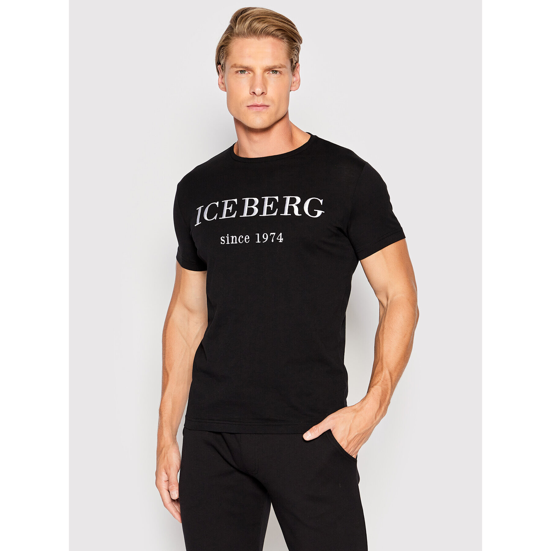 Iceberg T-Shirt 22II1P0F0146301 Černá Regular Fit - Pepit.cz