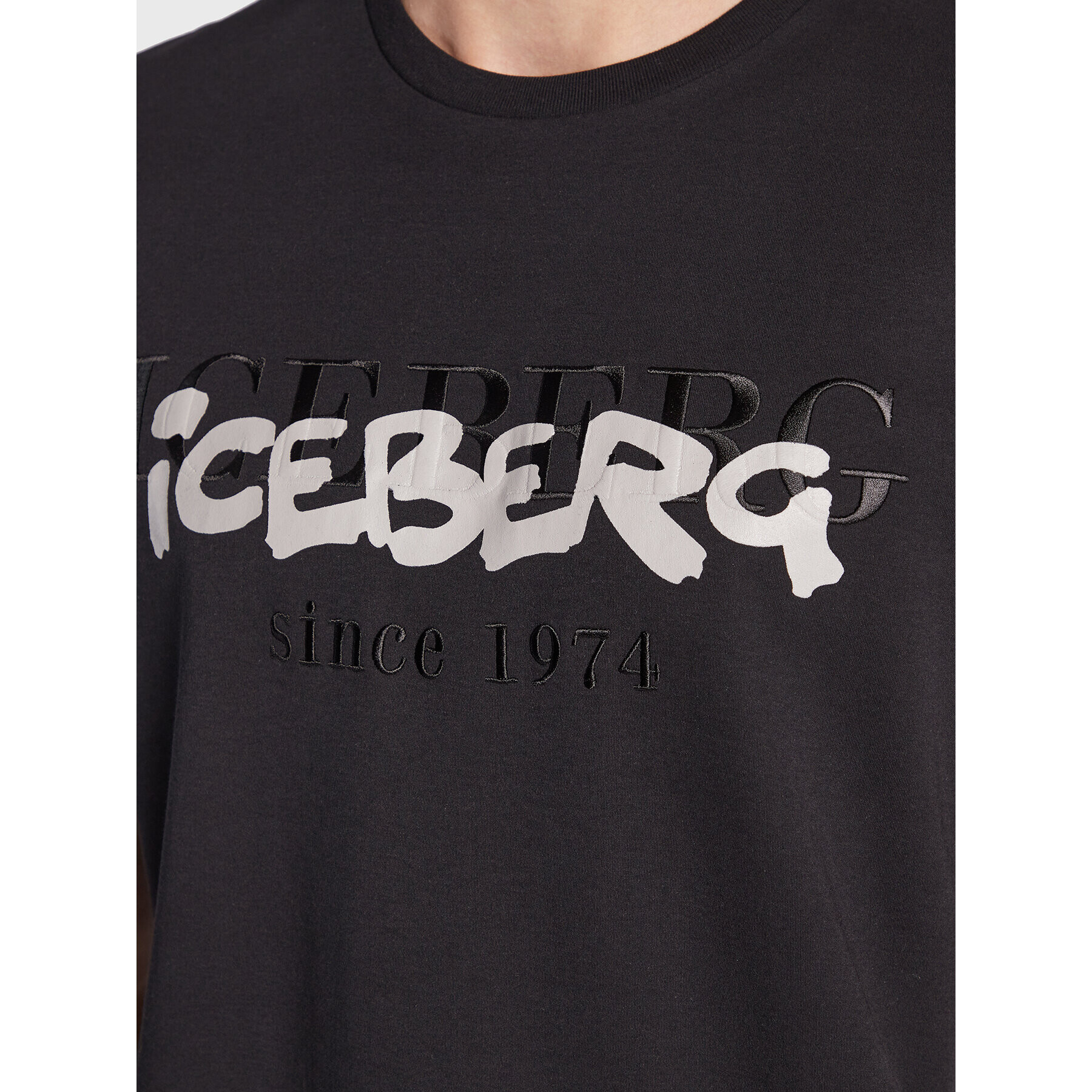 Iceberg T-Shirt 23EI1P0F0276307 Černá Regular Fit - Pepit.cz