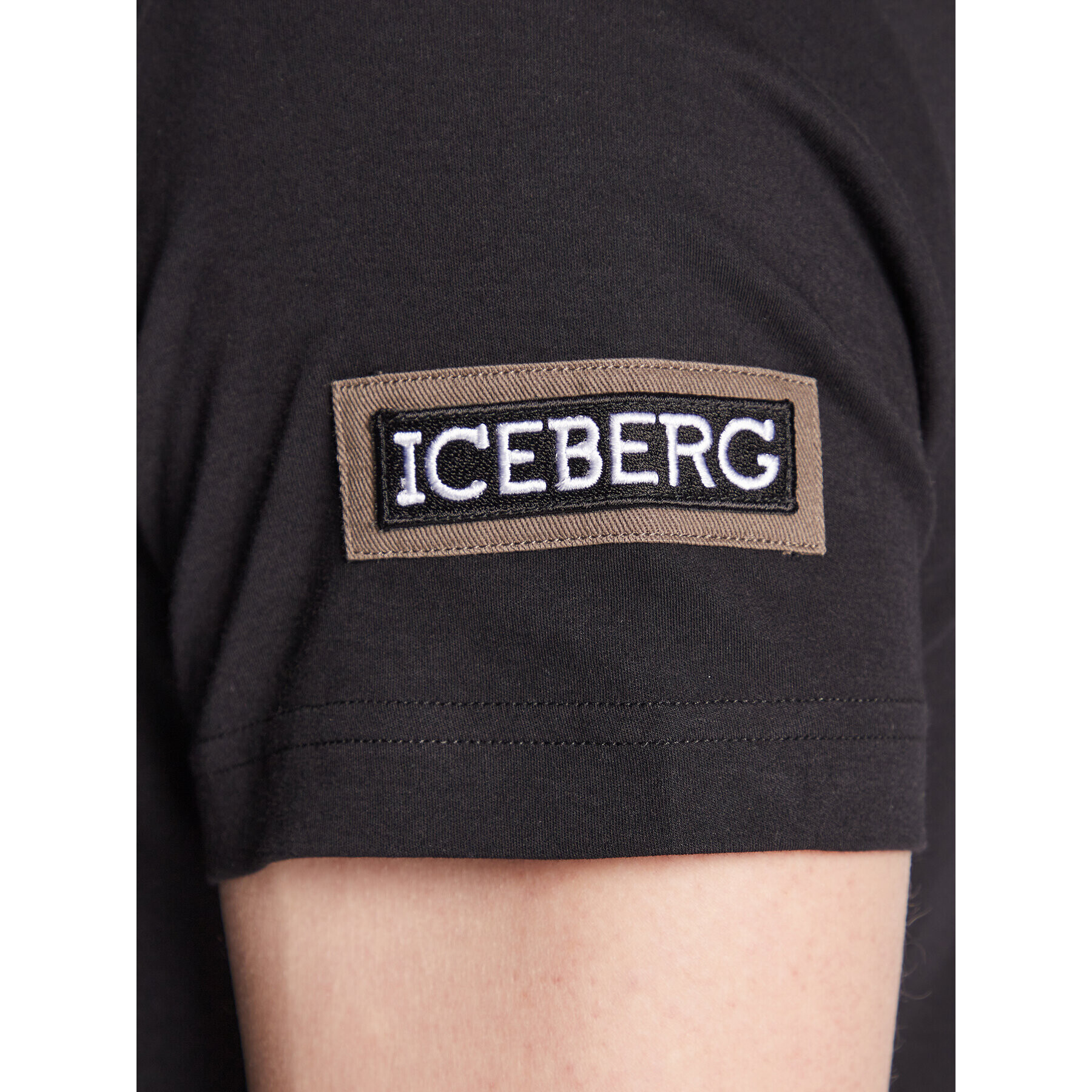 Iceberg T-Shirt F01C63079000 Černá Regular Fit - Pepit.cz