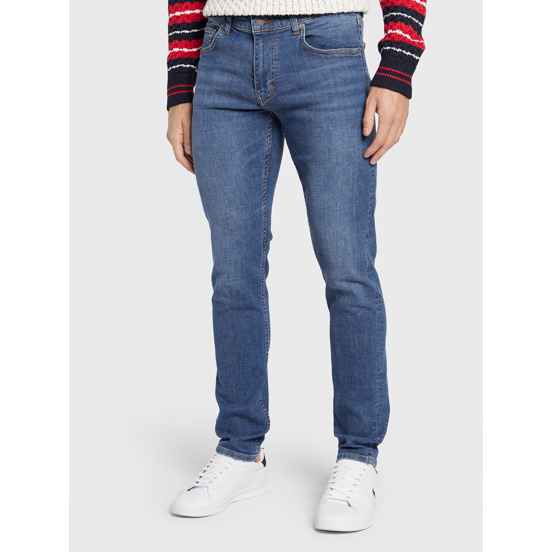 J.Lindeberg Jeansy Jay Active FMDP05714 Modrá Slim Fit - Pepit.cz